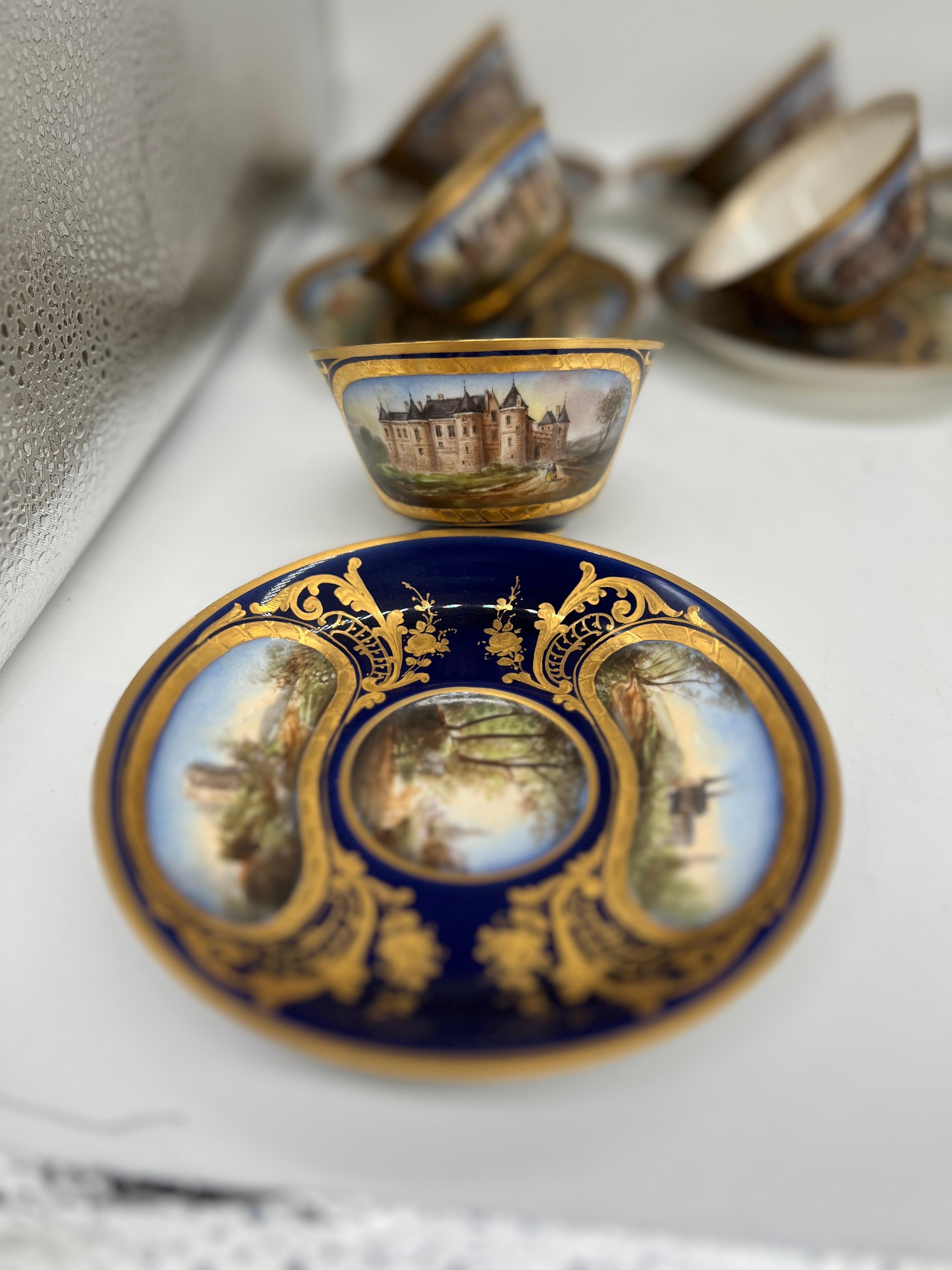 Français Phénoménal 12 Sèvres 19th C, Chateau Des Tuileries 1846 Chateau Scene Cup Saucer en vente