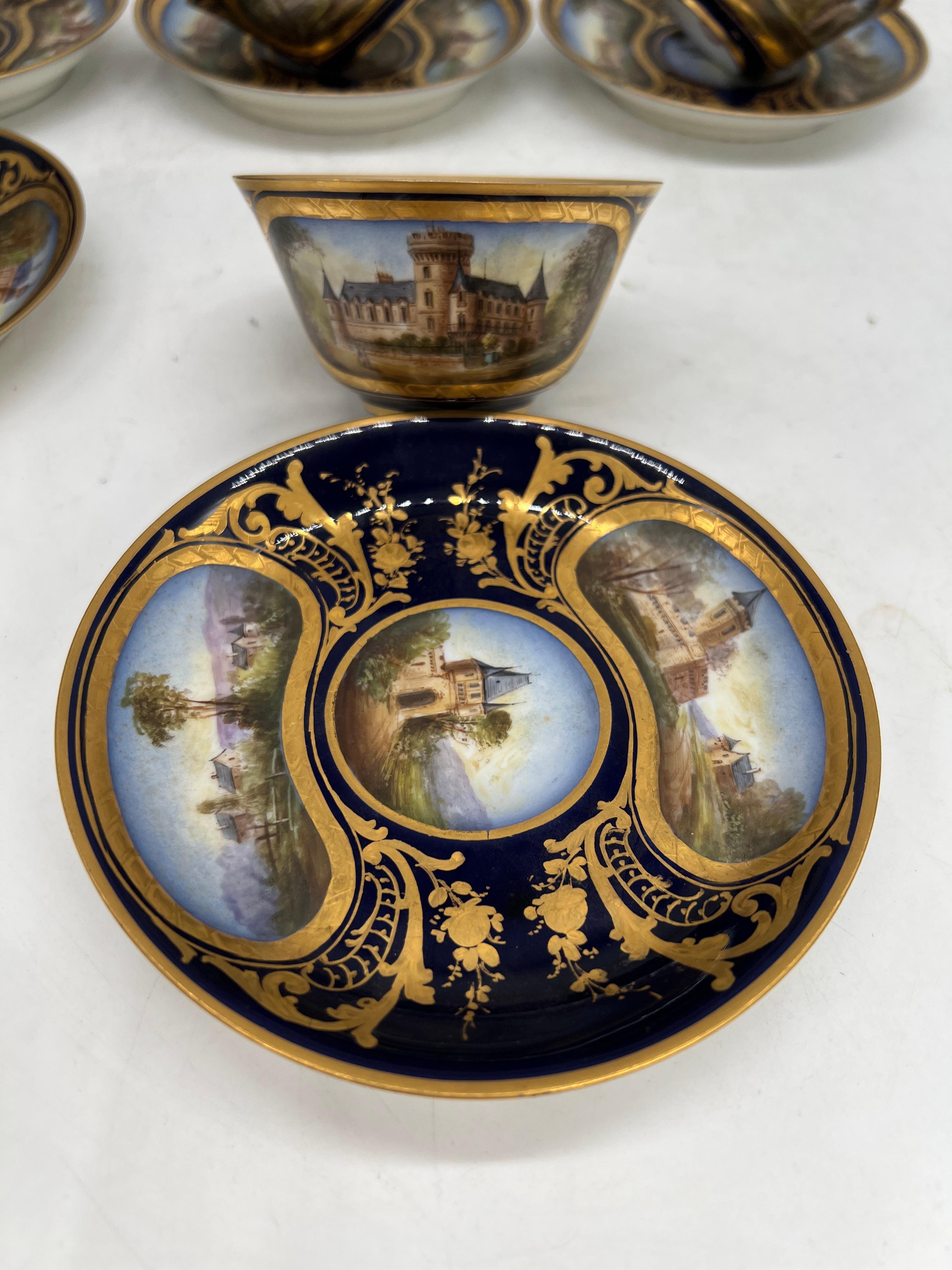 Phénoménal 12 Sèvres 19th C, Chateau Des Tuileries 1846 Chateau Scene Cup Saucer en vente 2