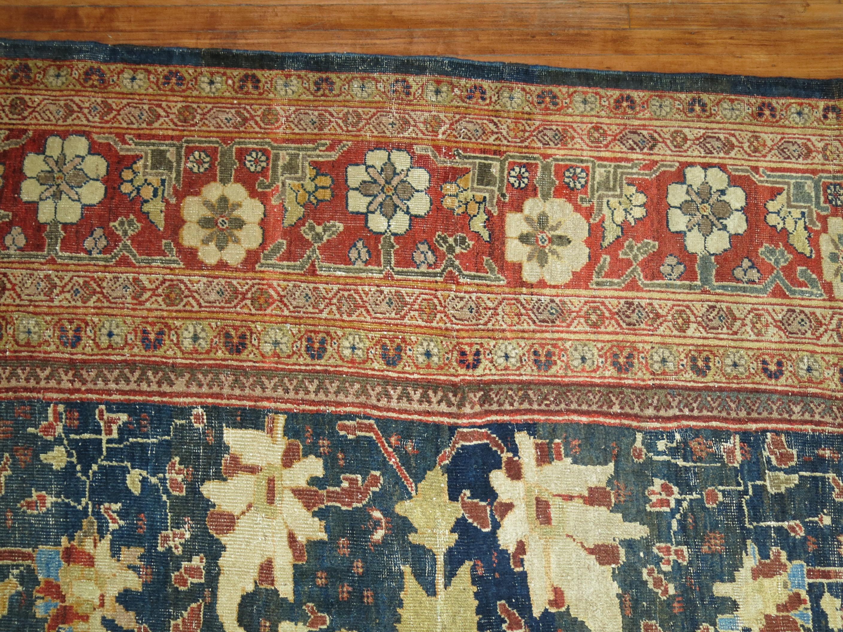 Phenomenal Large Scale Antique Sultanabad Mahal Persian Carpet In Good Condition In New York, NY