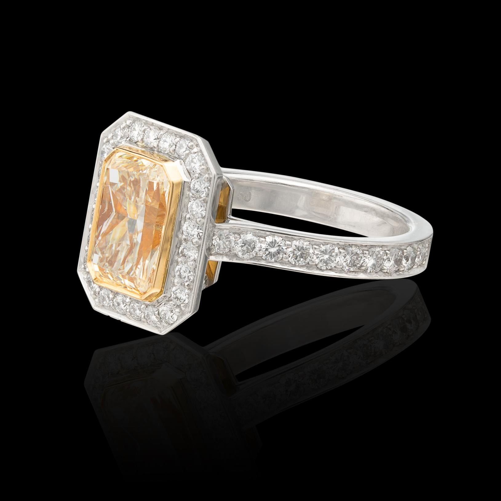 Women's Phenomenal Natural Yellow 2.21 Carat Diamond Ring