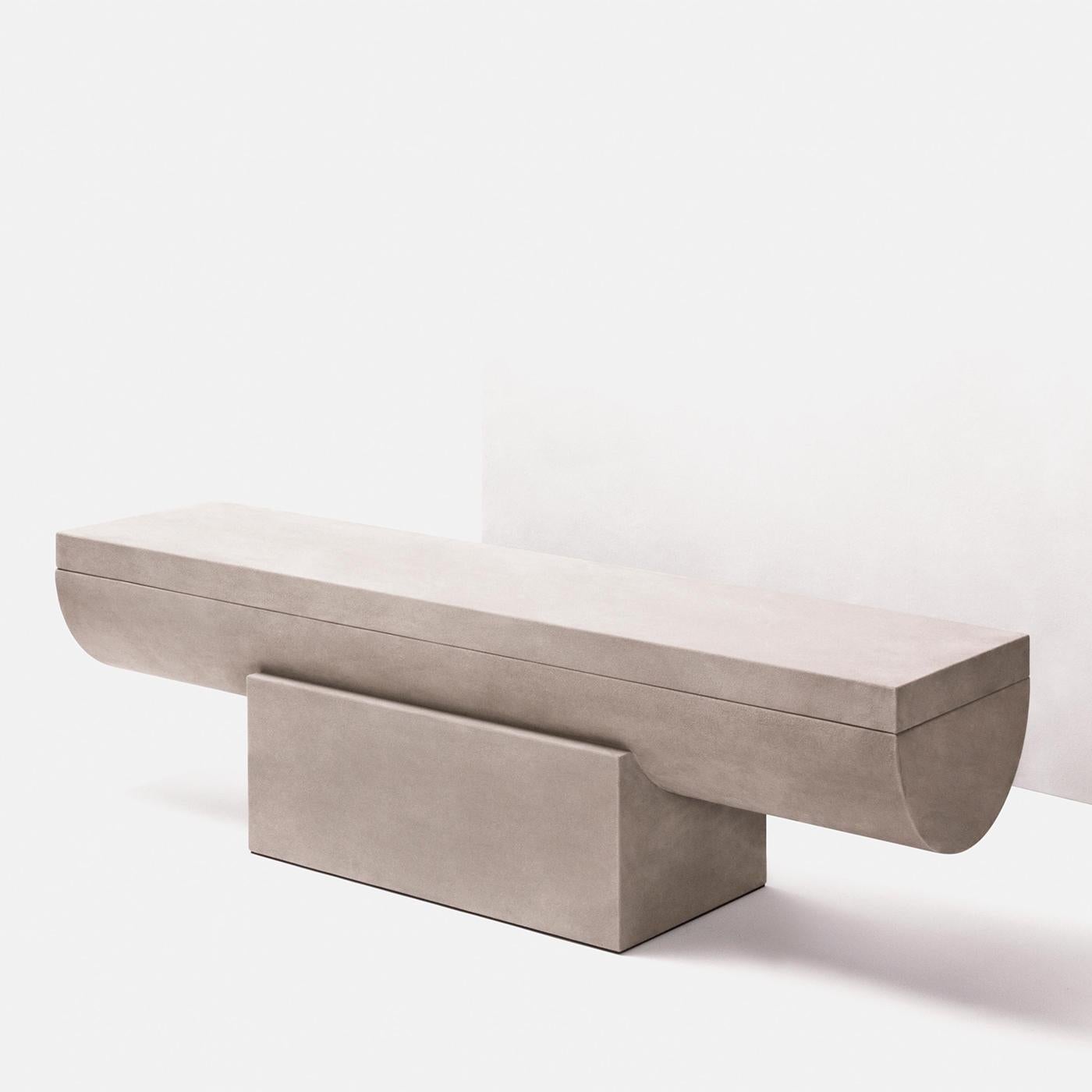 Bench Pherson with solid wood structure, 
covered with grey italian suede leather.
Also available in other suede colors on request.