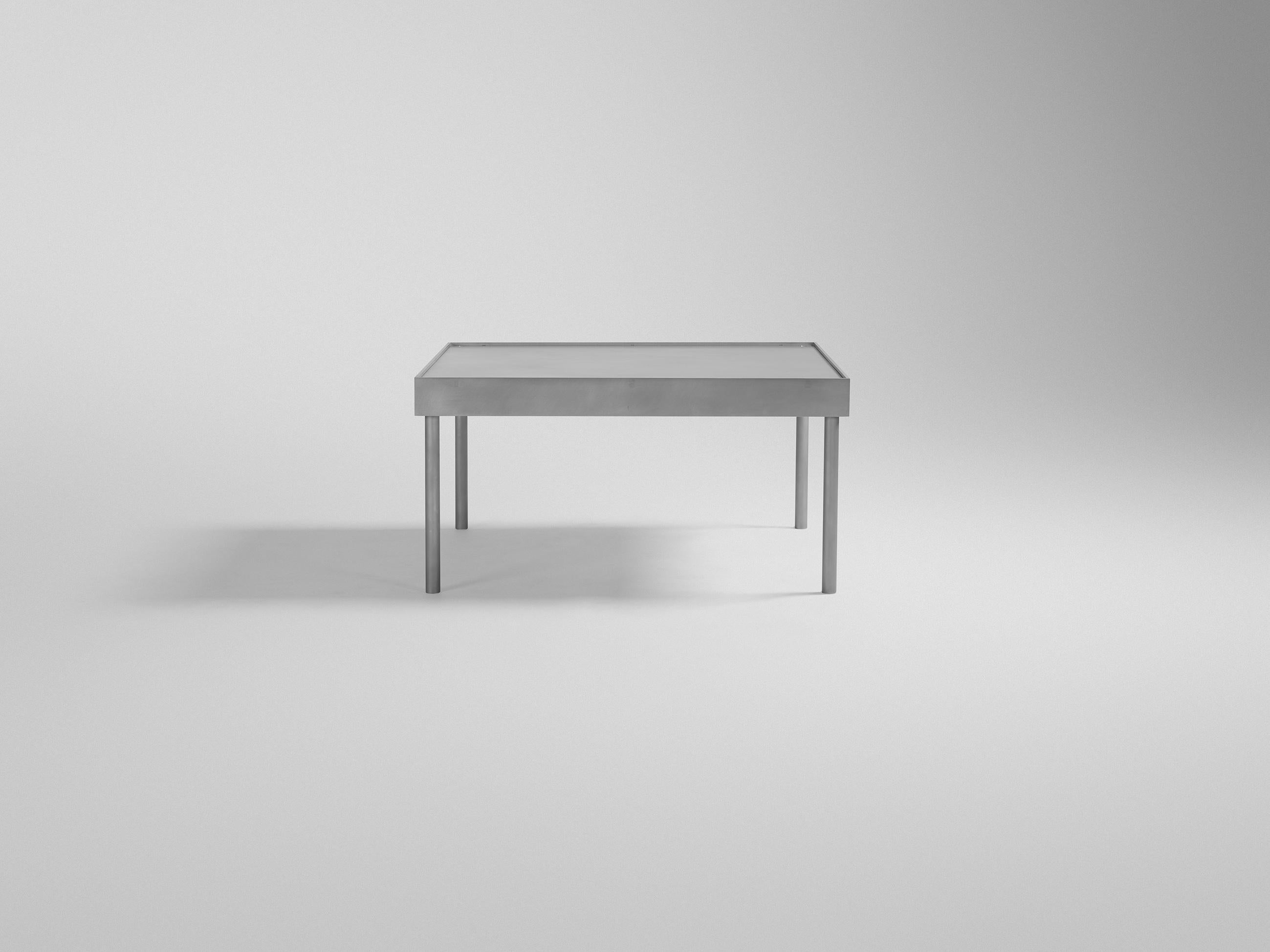 Minimaliste Système d'empilage de tables en aluminium PHI de Jonathan Nesci en vente