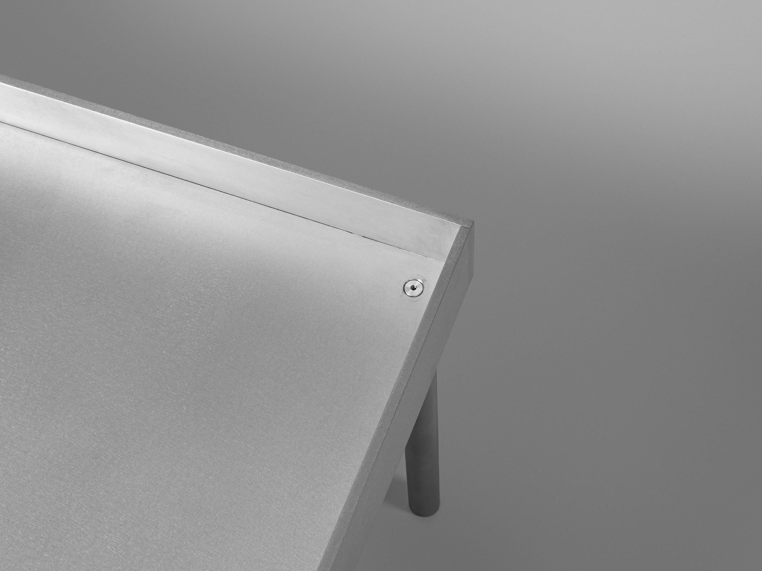 Aluminium Système d'empilage de tables en aluminium PHI de Jonathan Nesci en vente