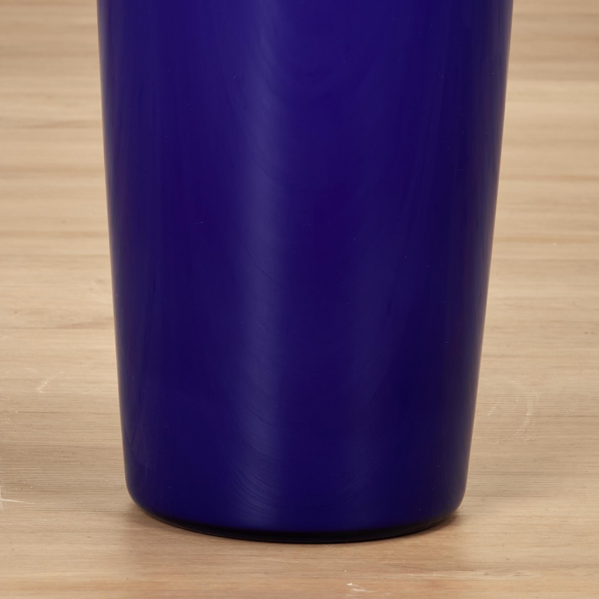 Scultura di fiori in vetro in un vaso di Phil O'Reilly in vendita 10