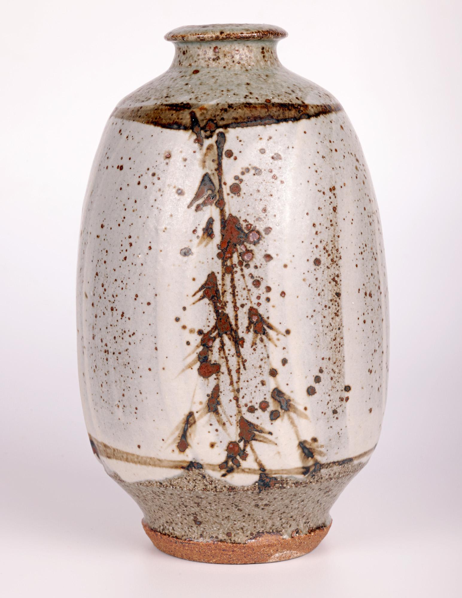 Vase en frêne émaillé Phil Rogers Studio Pottery avec motifs de feuillages  en vente 6