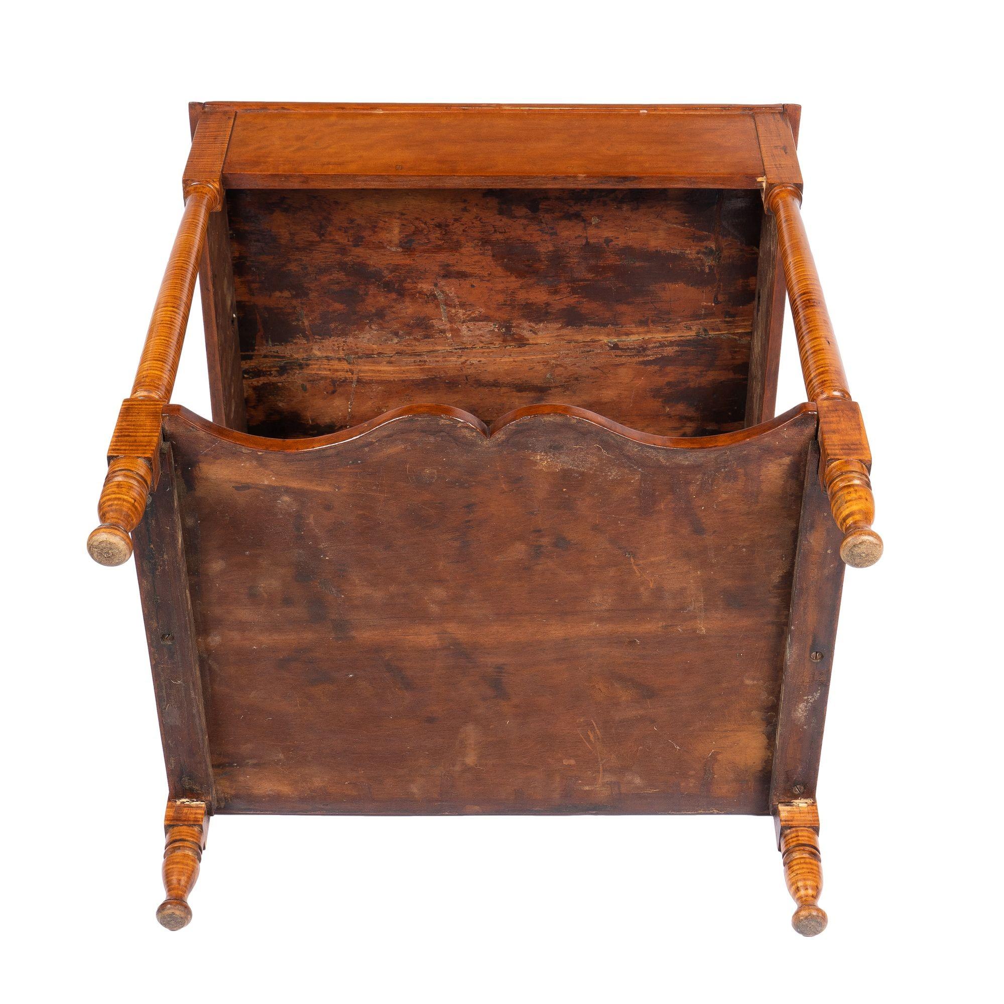 Philadelphia Cherry Wood Stand with Splash on a Conforming Apron, 1820 For Sale 6