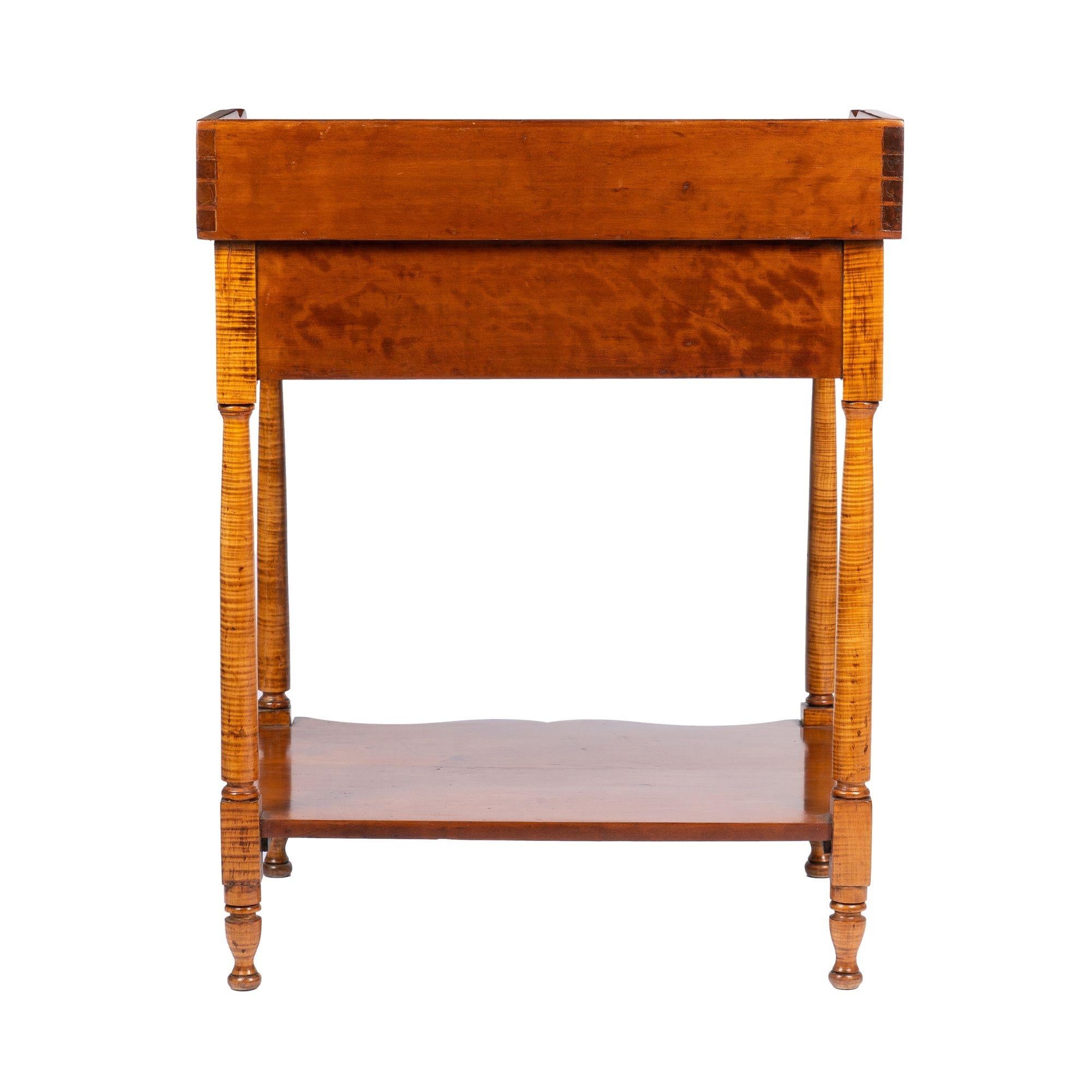 Philadelphia Cherry Wood Stand with Splash on a Conforming Apron, 1820 In Good Condition For Sale In Kenilworth, IL