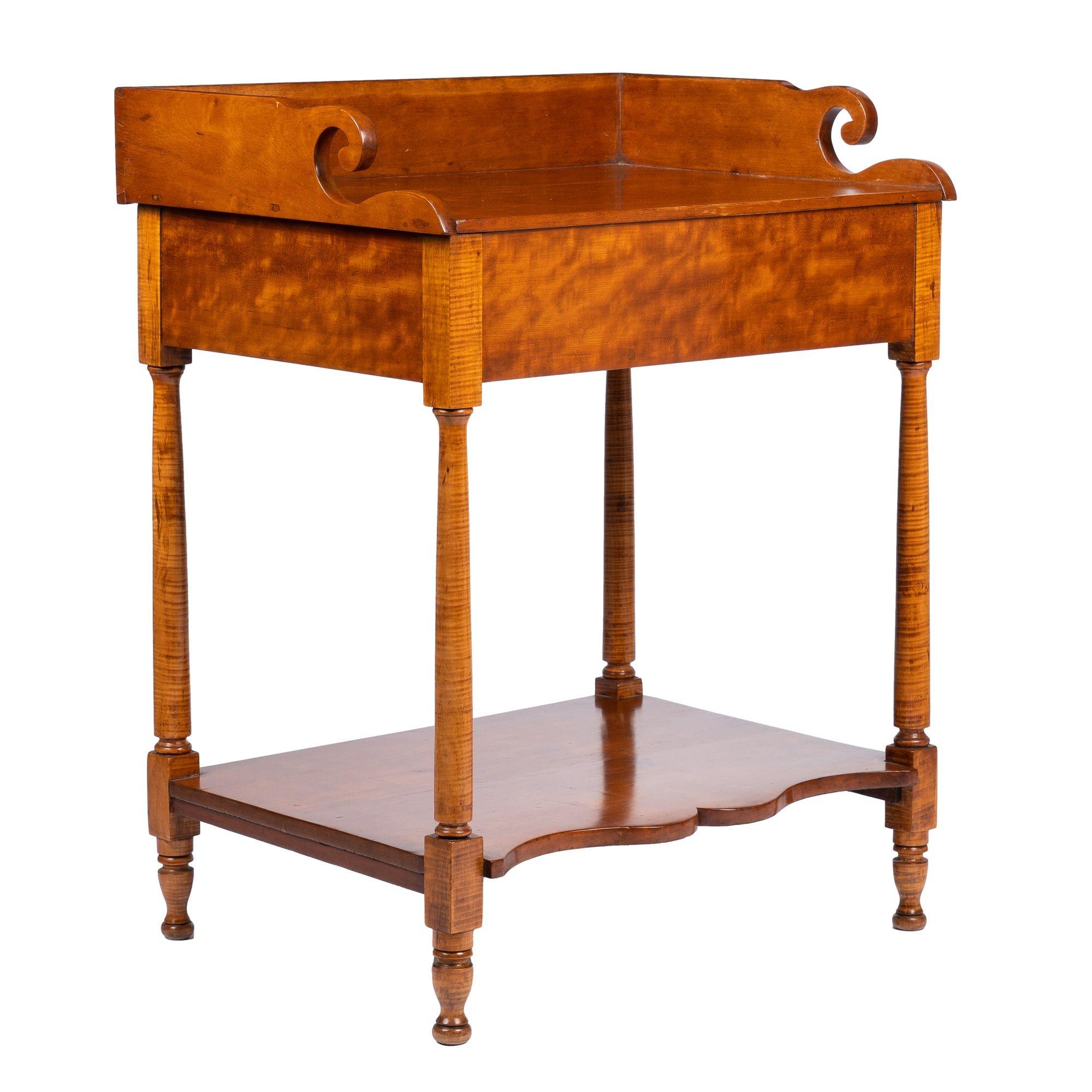 Philadelphia Cherry Wood Stand with Splash on a Conforming Apron, 1820 For Sale 2