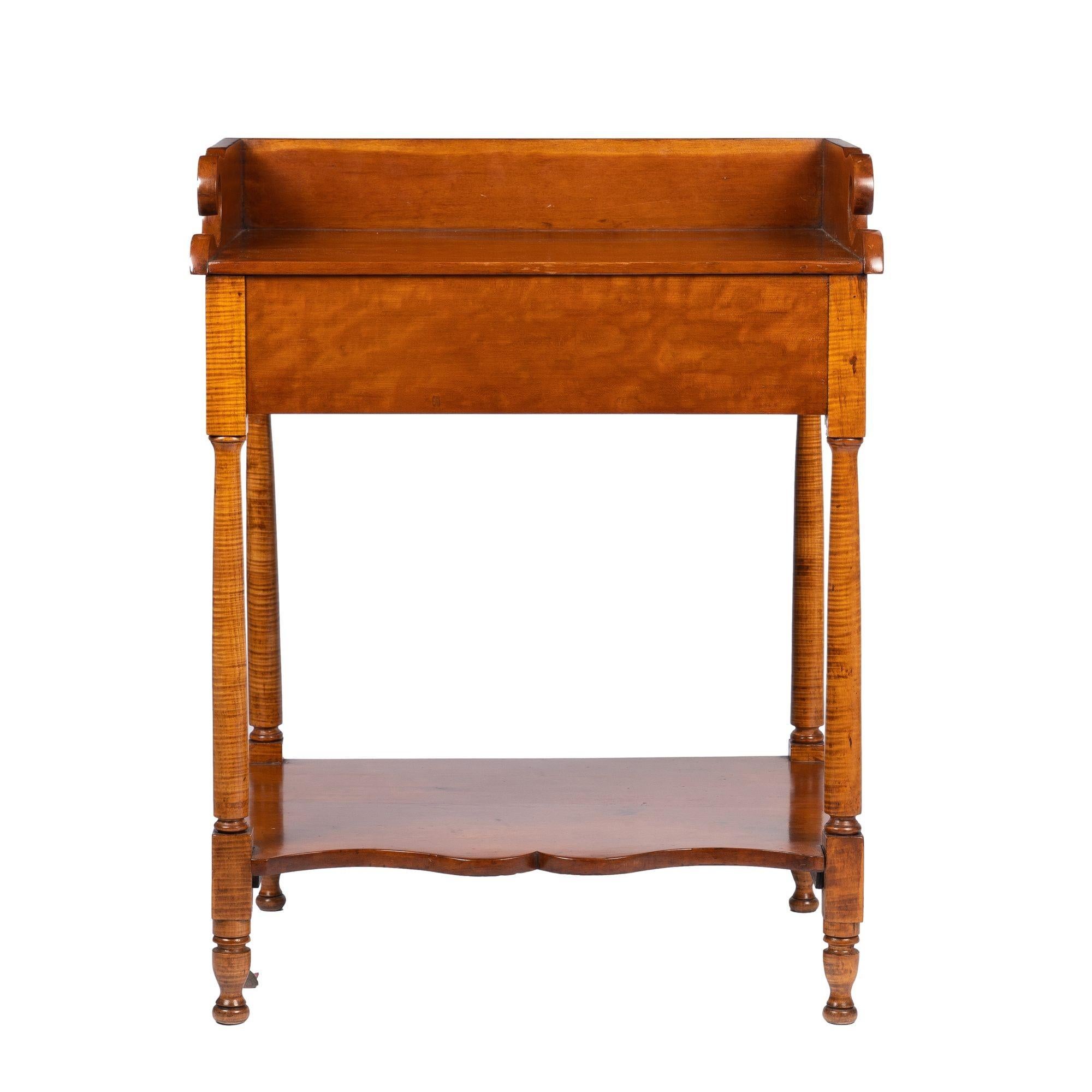 Philadelphia Cherry Wood Stand with Splash on a Conforming Apron, 1820 For Sale 3