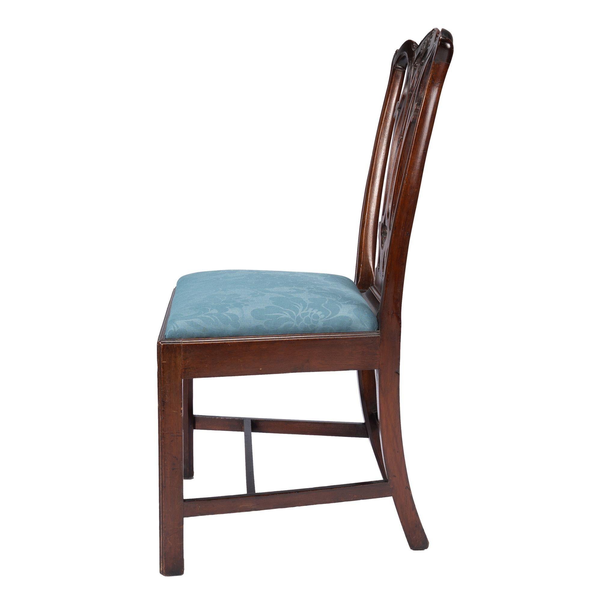 American Philadelphia Chippendale Mahogany Slip Seat Side Chair by Thomas Tuft, 1770 For Sale