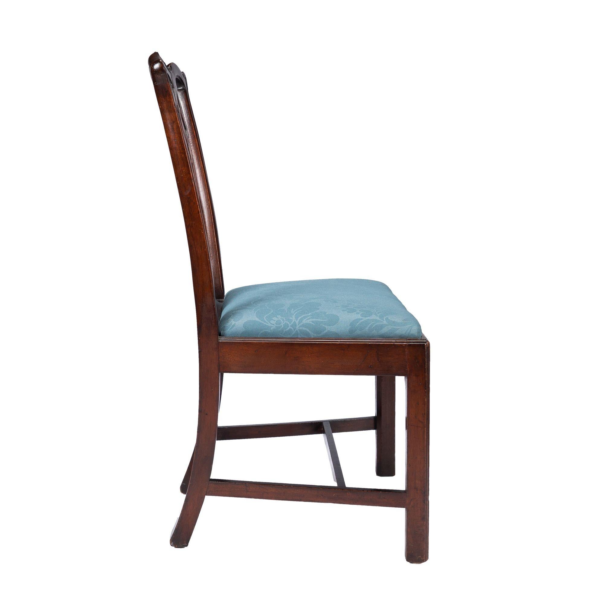 Philadelphia Chippendale Mahogany Slip Seat Side Chair by Thomas Tuft, 1770 In Good Condition In Kenilworth, IL