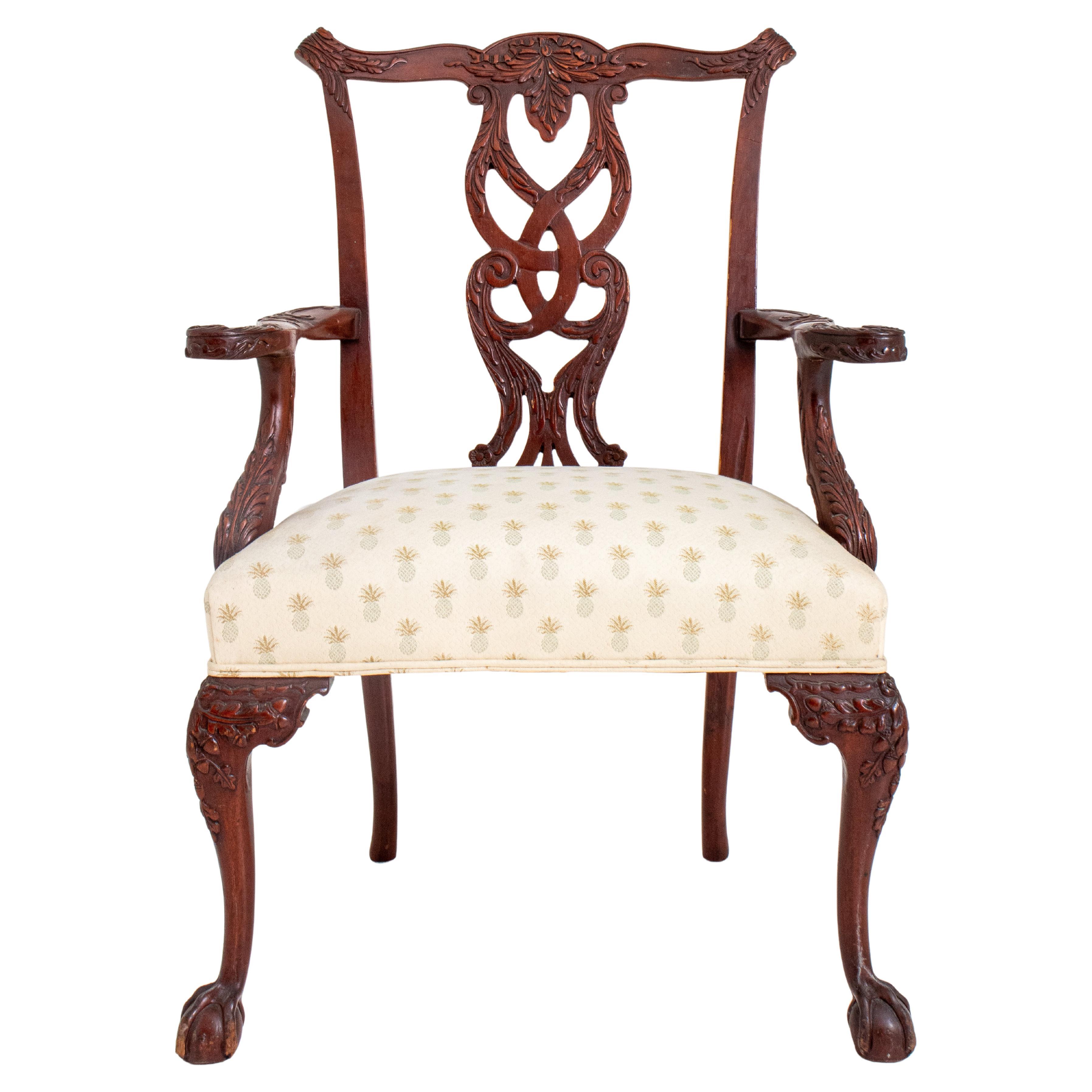 Philadelphia Chippendale Style Armchair For Sale