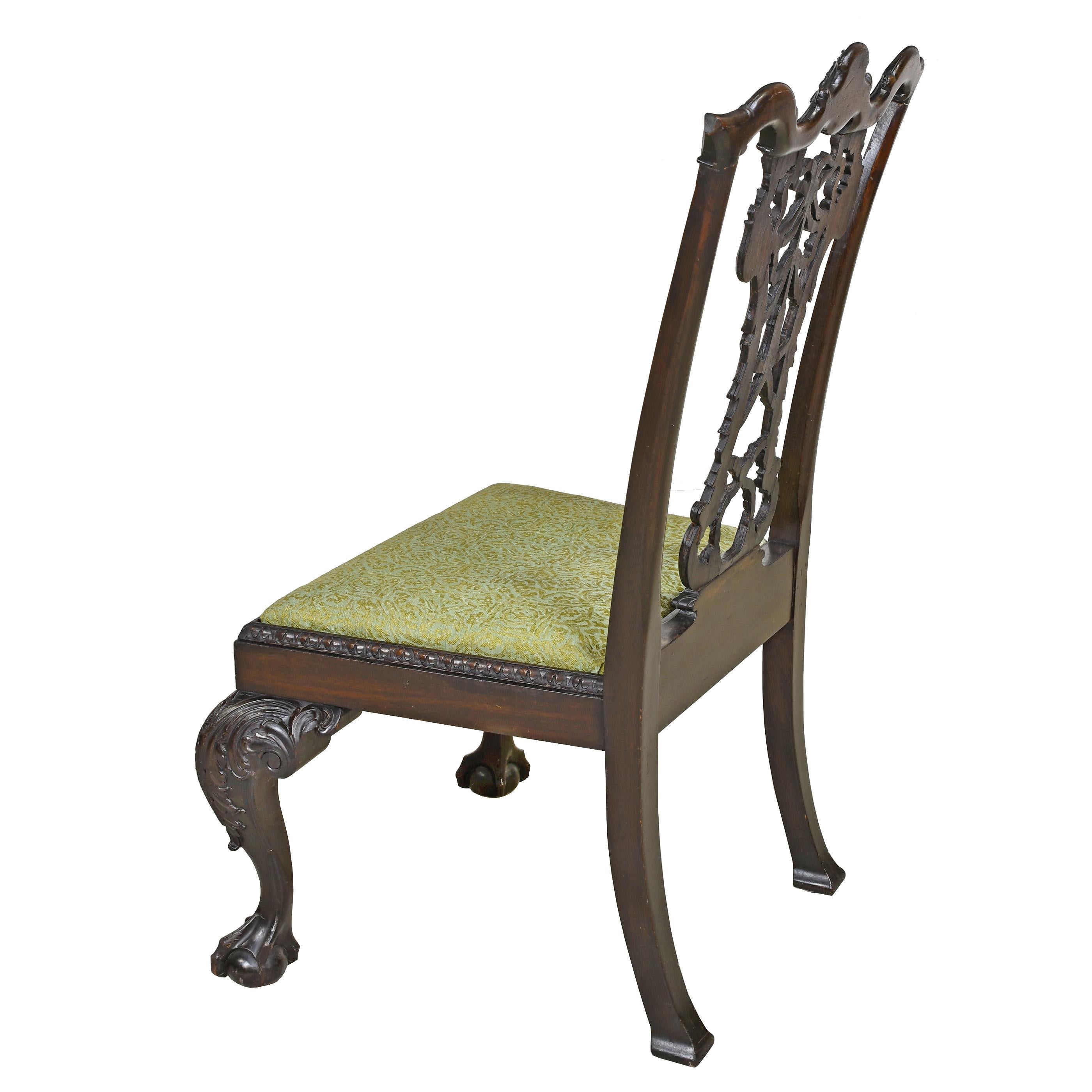 American Philadelphia Chippendale Style Chair with Carved Ribbon-Back, circa 1840 For Sale