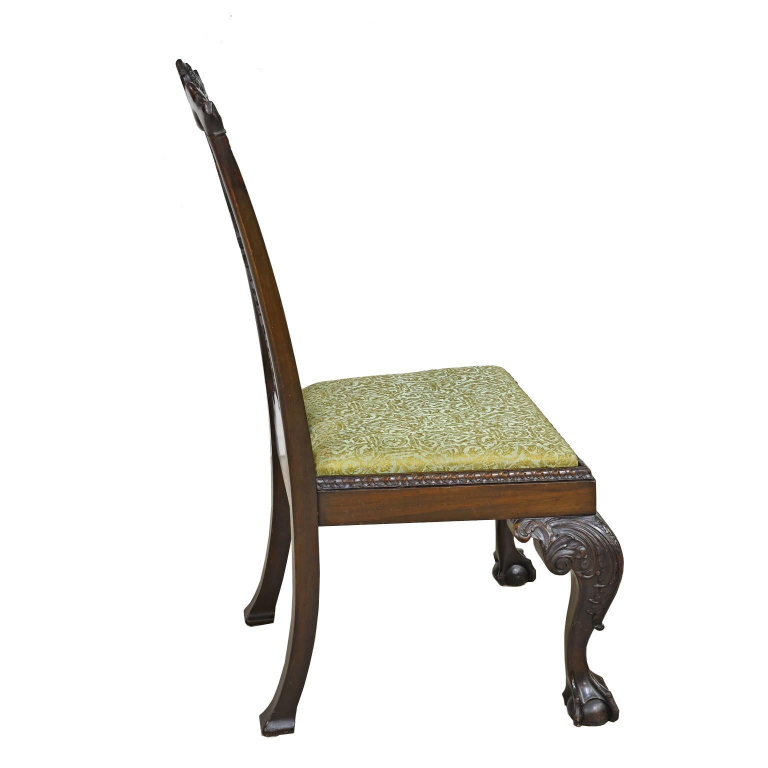Mid-19th Century Philadelphia Chippendale Style Chair with Carved Ribbon-Back, circa 1840 For Sale
