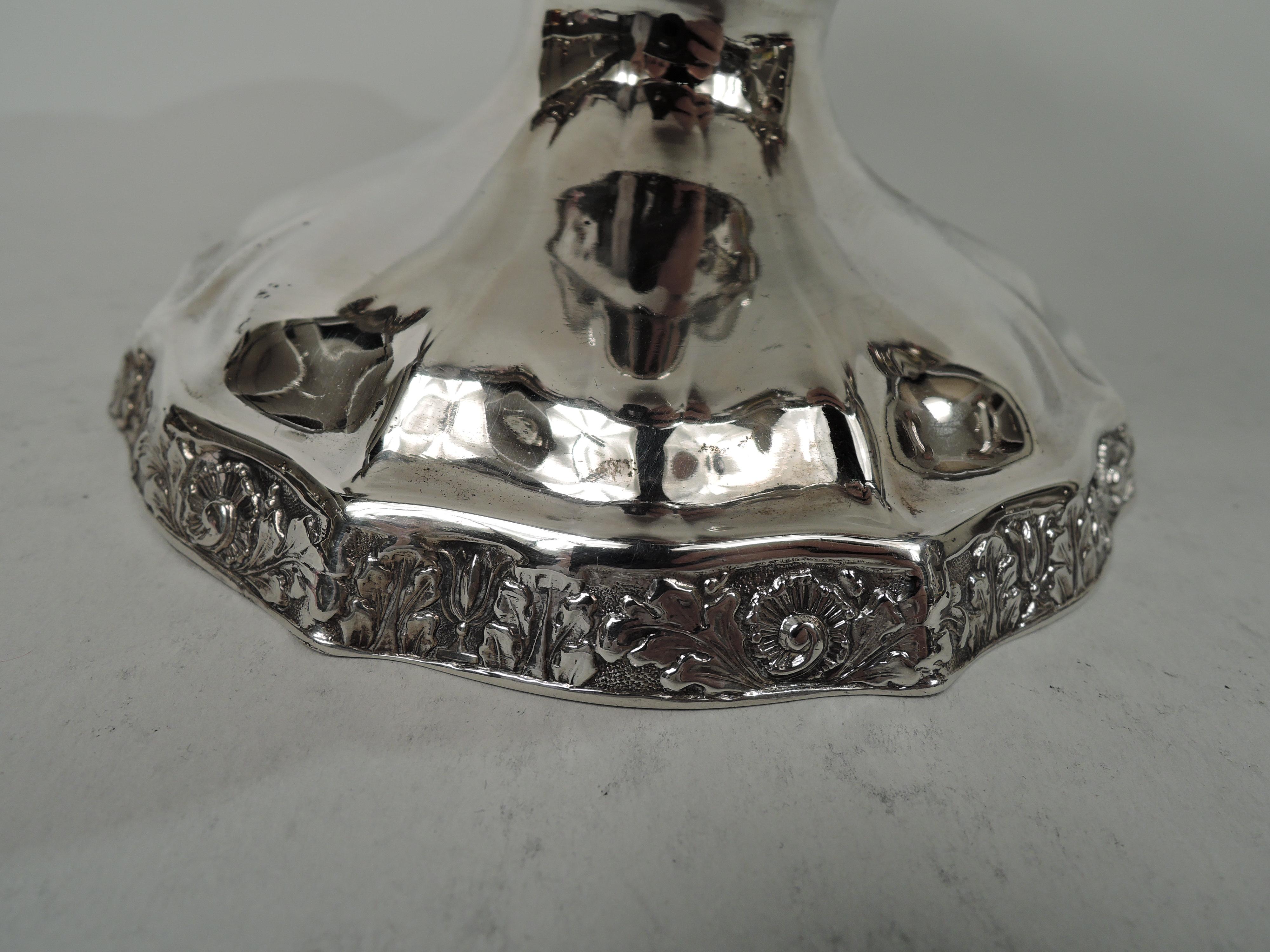 Philadelphia Classical Coin Silver Bowl by Thomas Fletcher In Good Condition In New York, NY