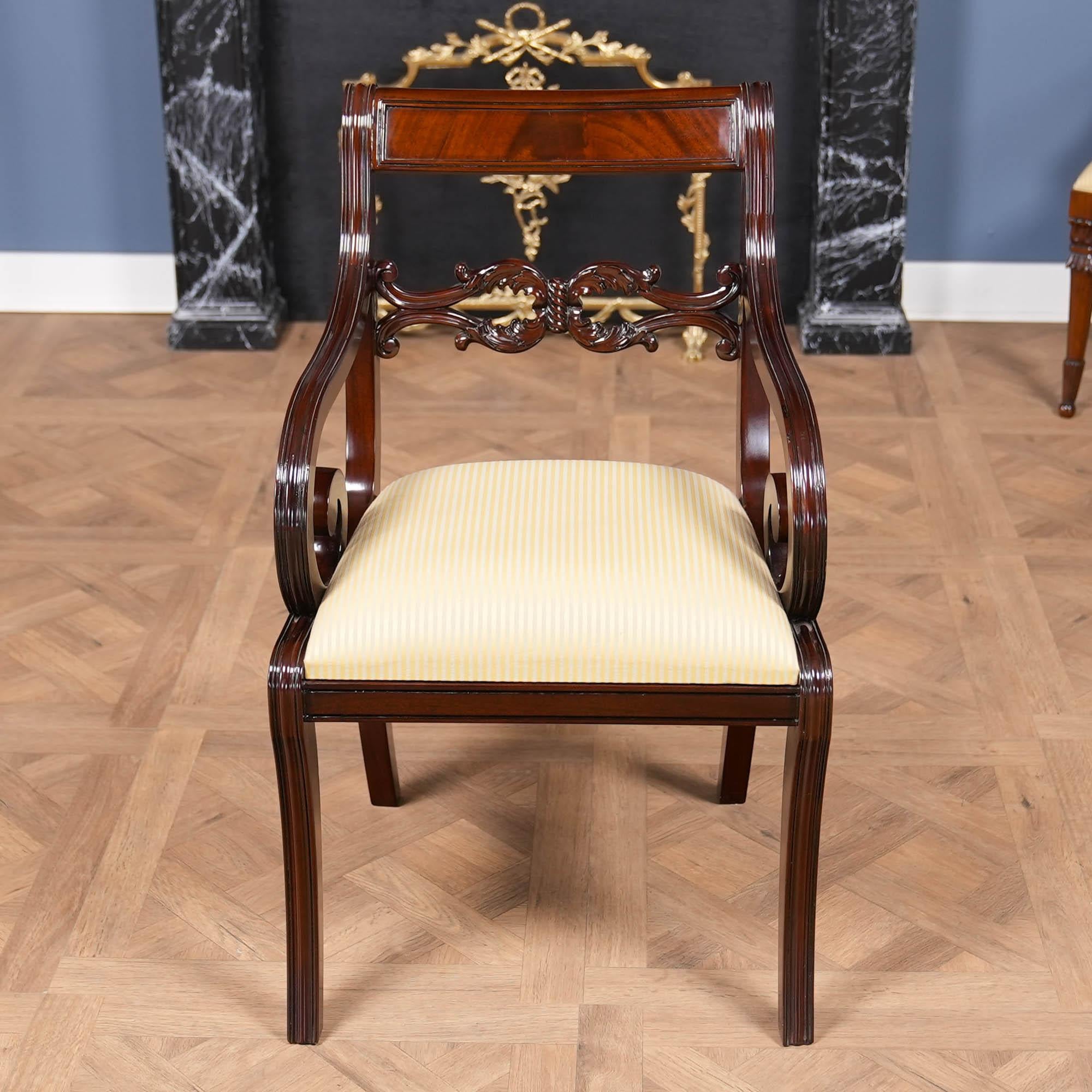 Sculpté à la main Chaises Empire de Philadelphie, ensemble de 10 pièces en vente