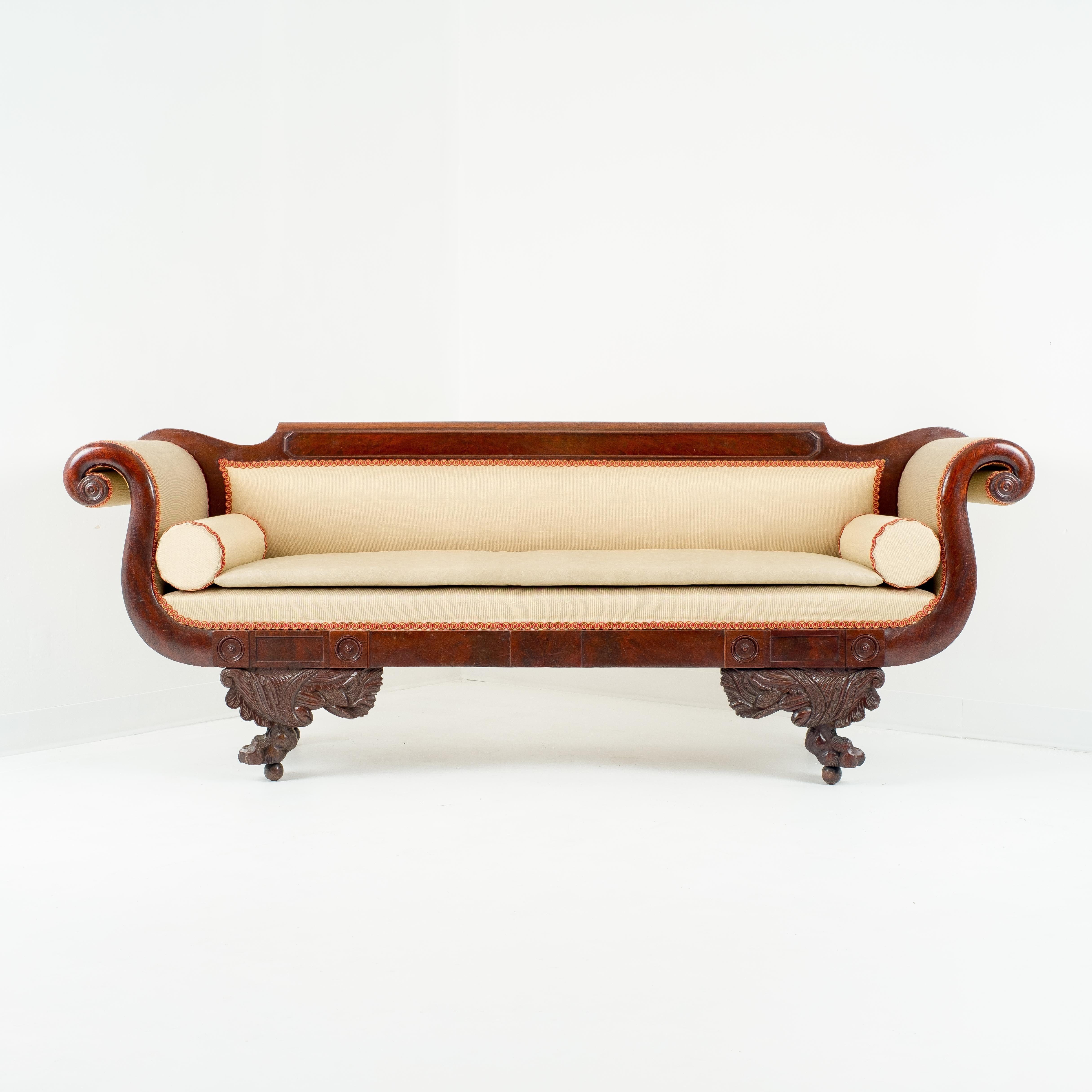 Philadelphia Neoclassic Upholstered Mahogany Sofa, 1830 For Sale 2