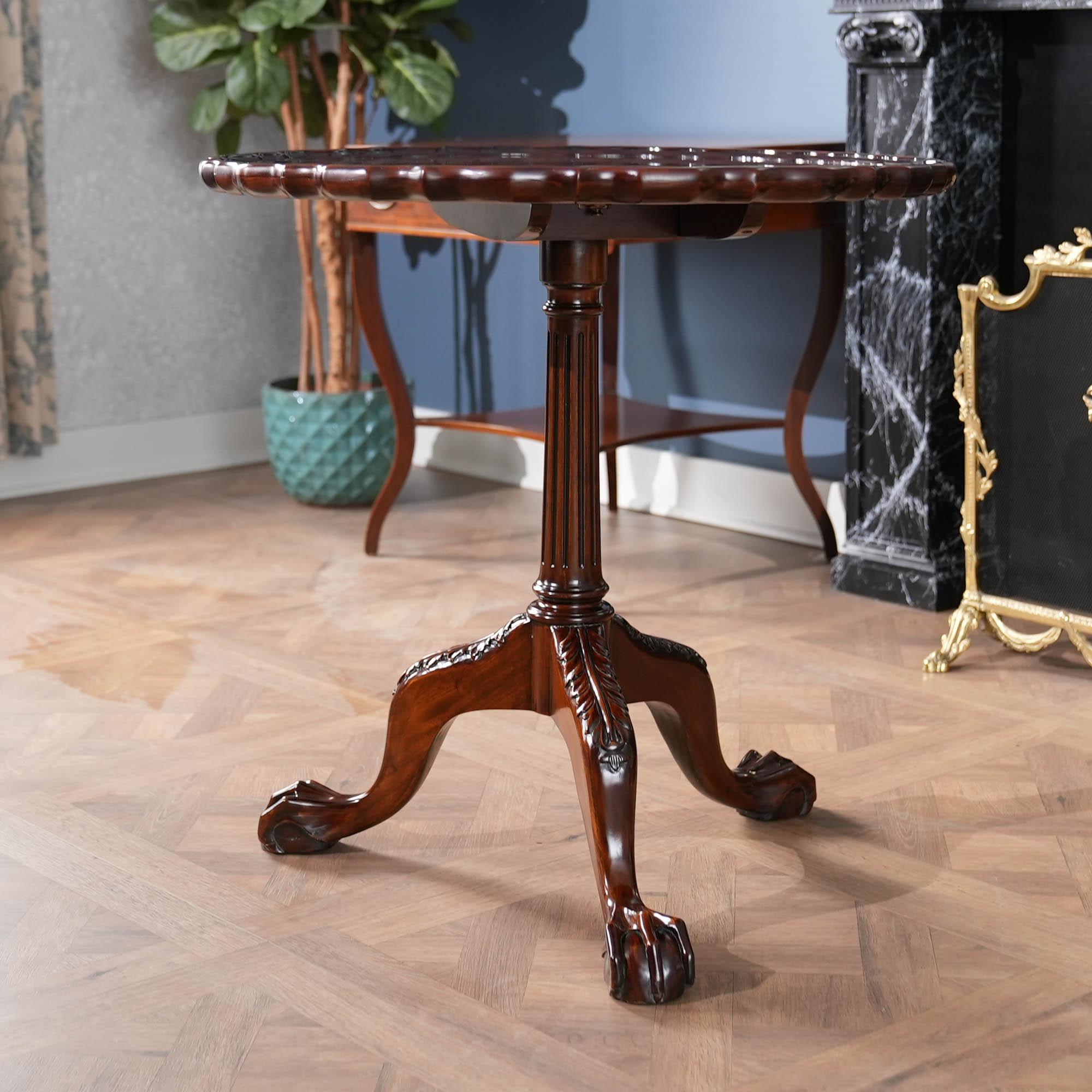 Renaissance Philadelphia Tilt Top Table For Sale