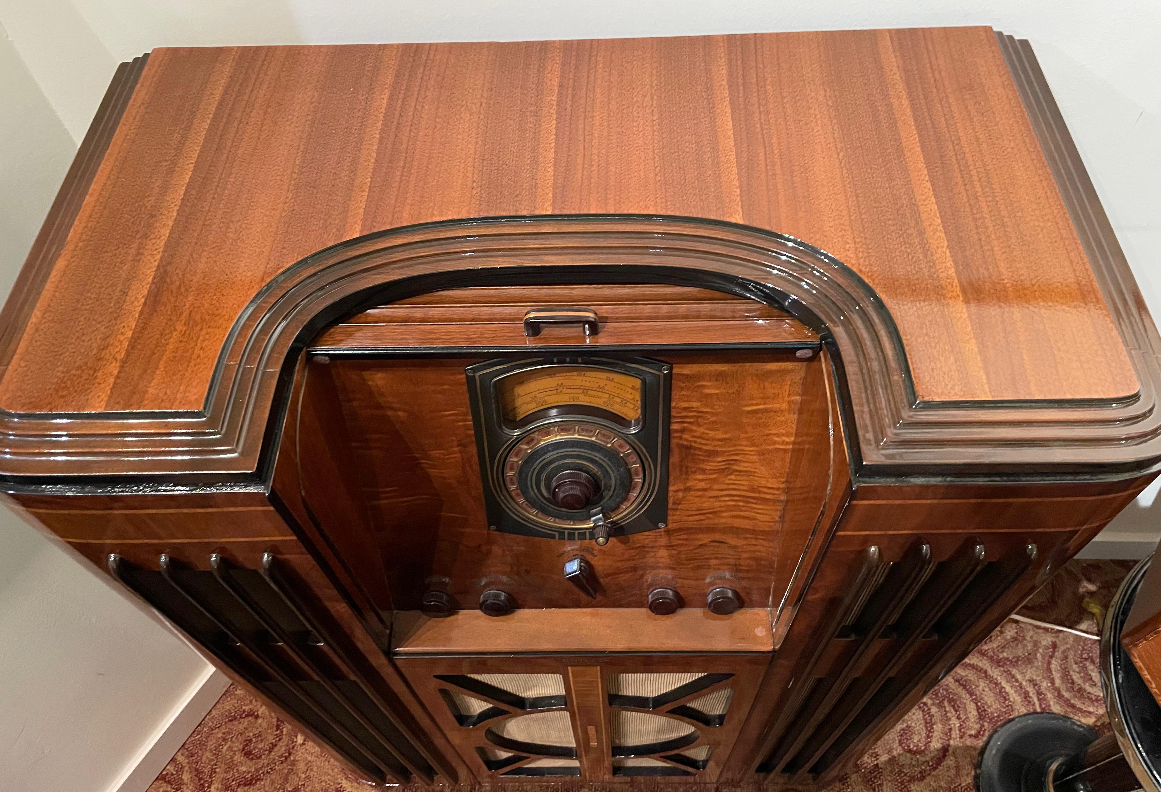 Fabric Philco 38-690 Super 'Hi-Fi' Console Radio 1938 Bluetooth