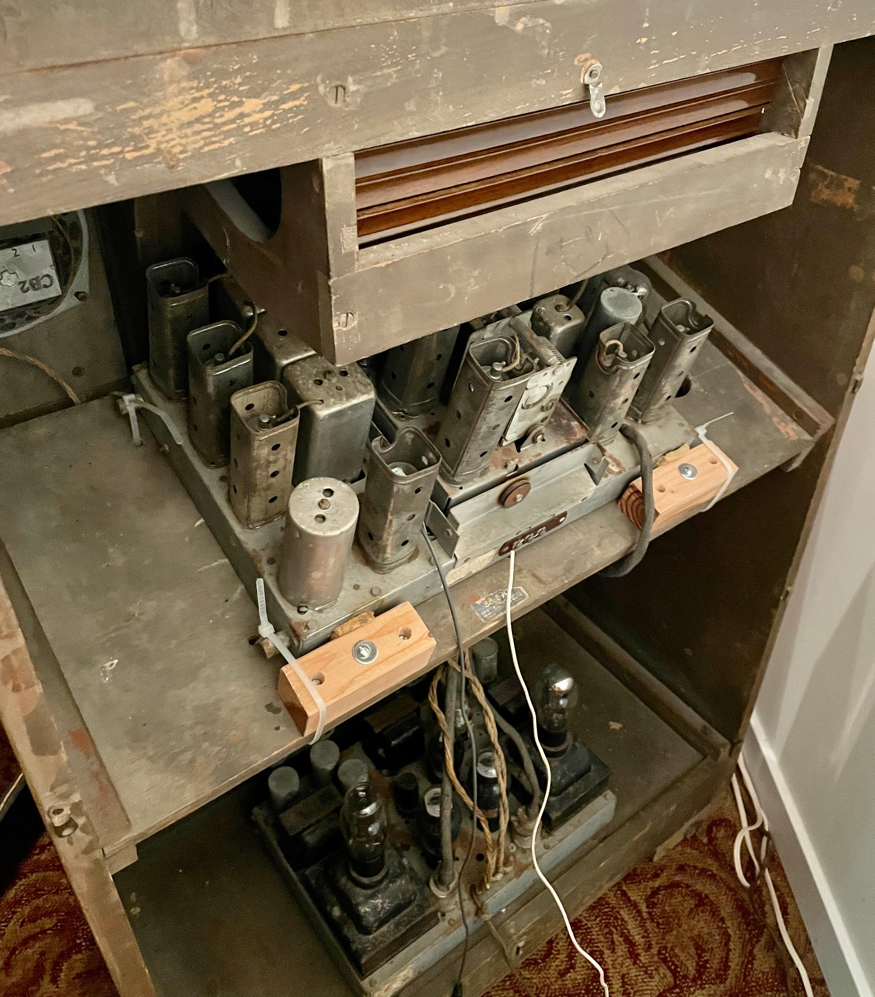 Philco 38-690 Super 'Hi-Fi' Console Radio 1938 Bluetooth 1