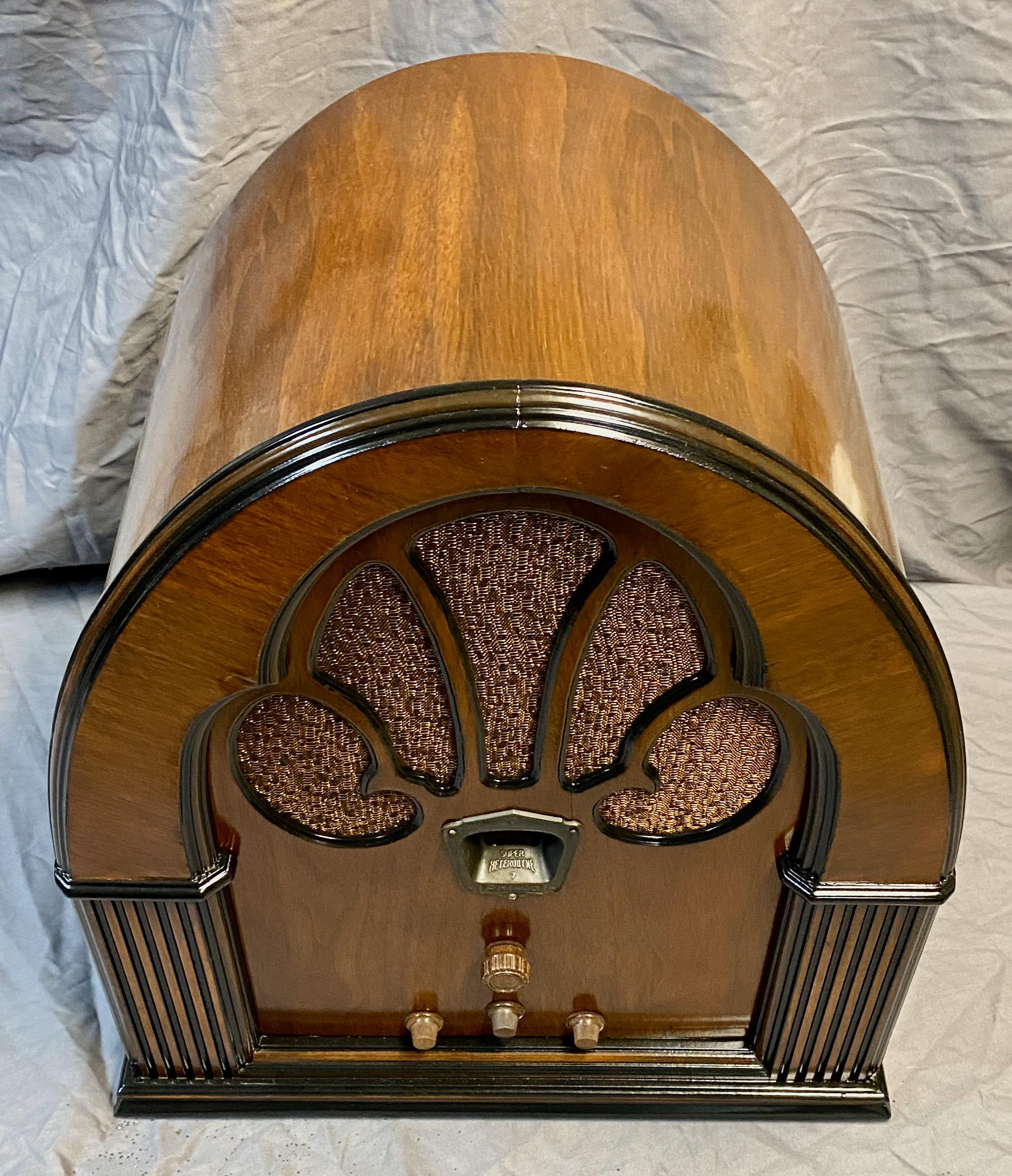 Philco Cathedral radio model 70 is a beauty. Designed by Edward Combs, the “70? was the next to the top of the line. It employed Philco’s 7-tube balanced super-heterodyne chassis. The radio had the very latest technology and has been completely