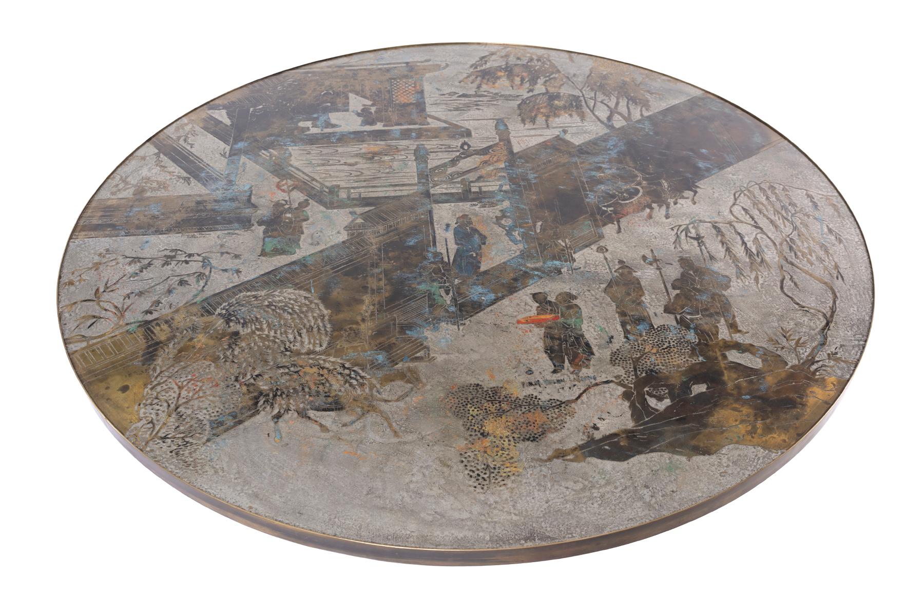 Table basse ronde à grande échelle en bronze, laiton et étain des années 1970 par Philip et Kelvin LaVerne. Cette pièce entièrement originale présente des motifs de paysages et de personnes avec une coloration luxuriante.