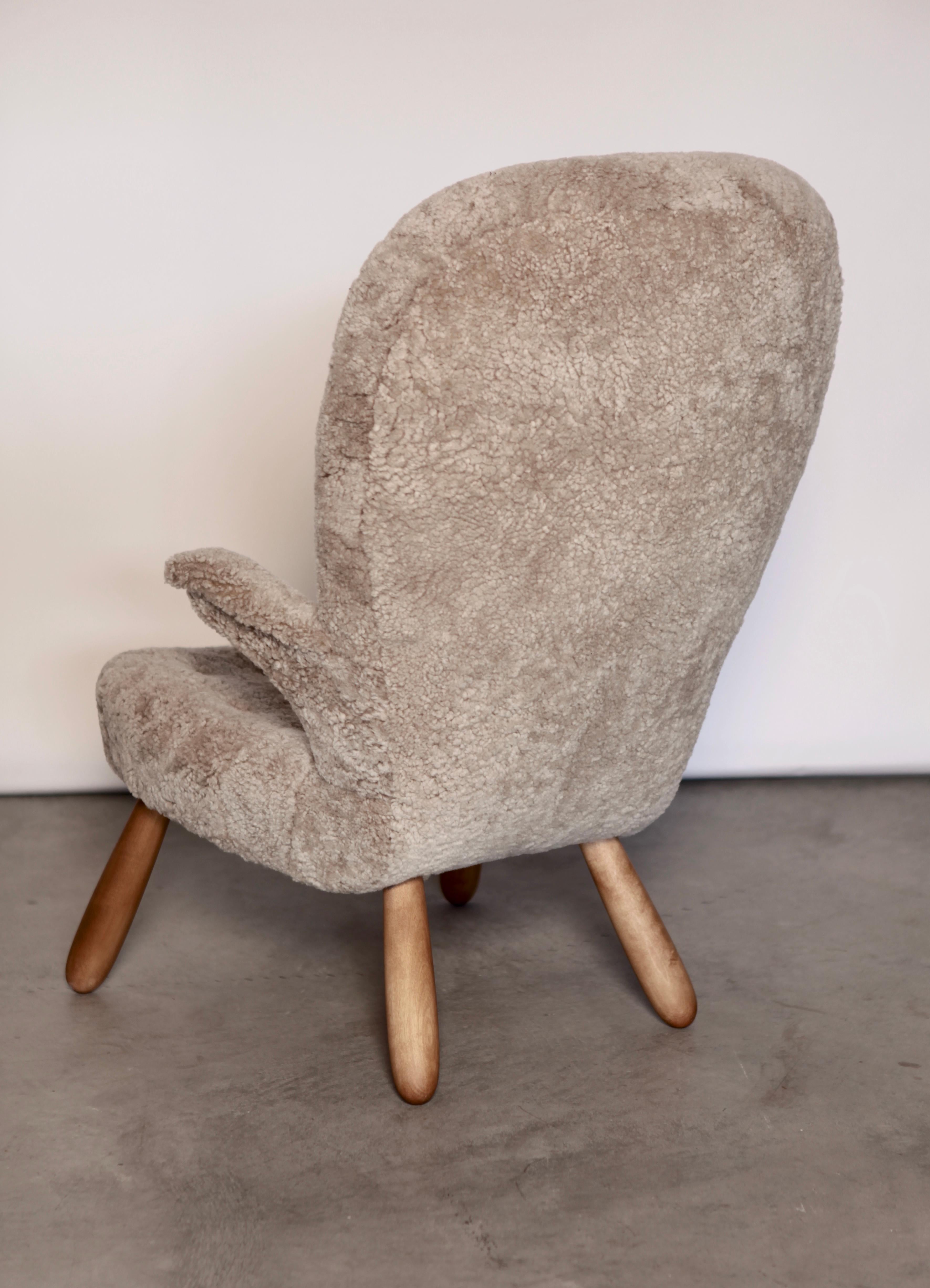 Philip Arctander, a Rare High Back 'Clam' Lounge Chair, Sweden, 1940s In Good Condition In Berlin, DE