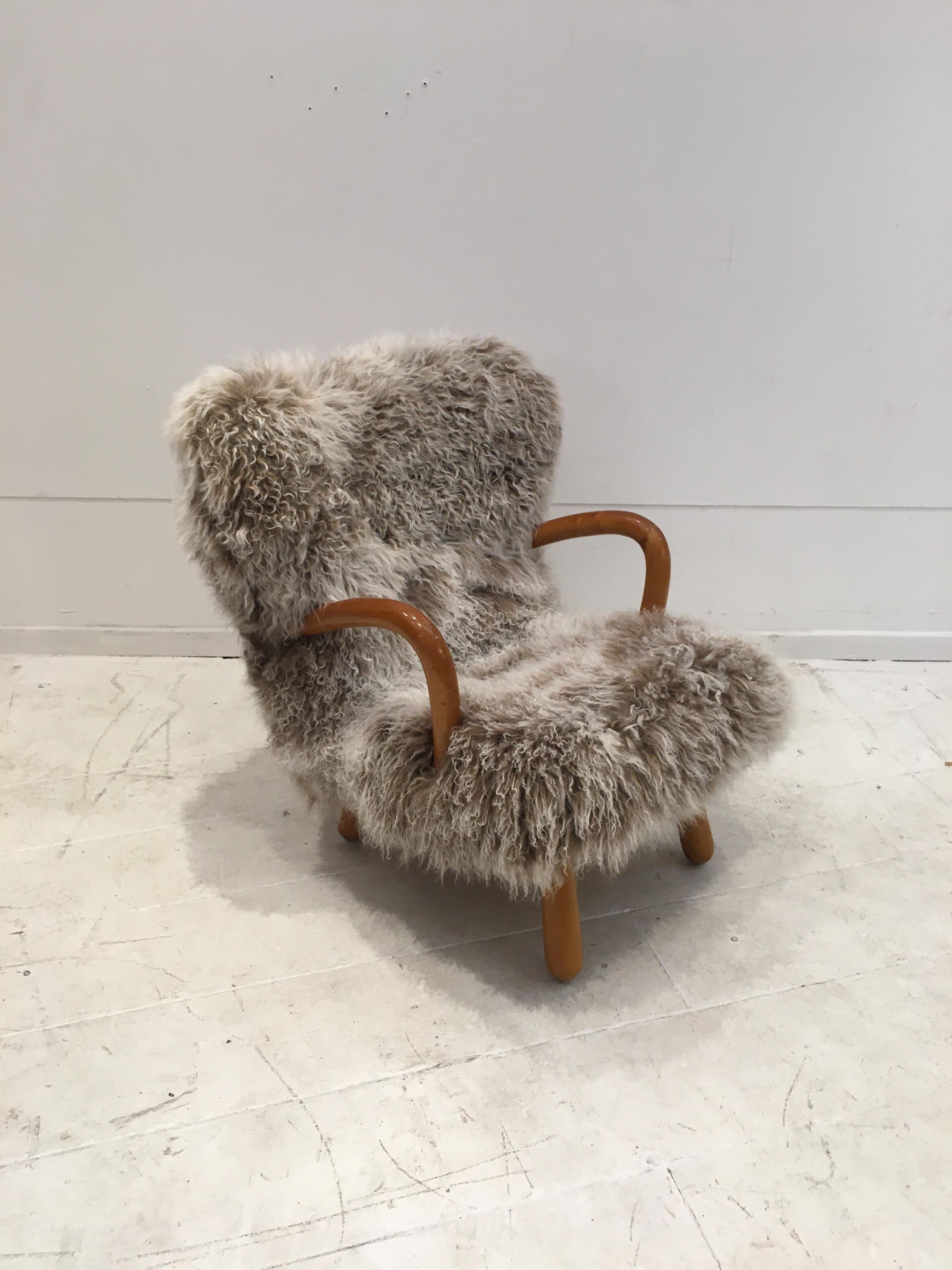 Philip Arctander Clam Armchair In Good Condition In Brussels, BE