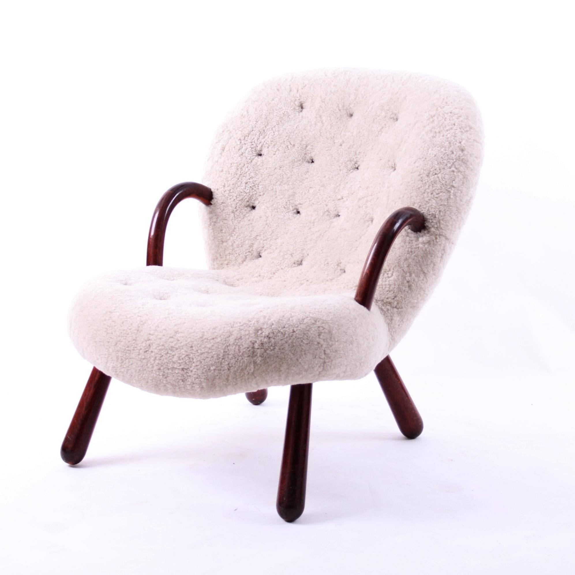 white sheep chair