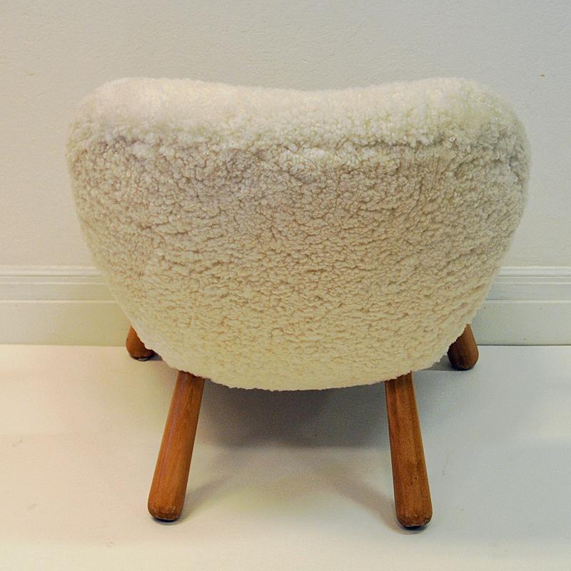 Philip Arctander Clam Chair in Sheepskin 1940s, Denmark In Excellent Condition In Stockholm, SE
