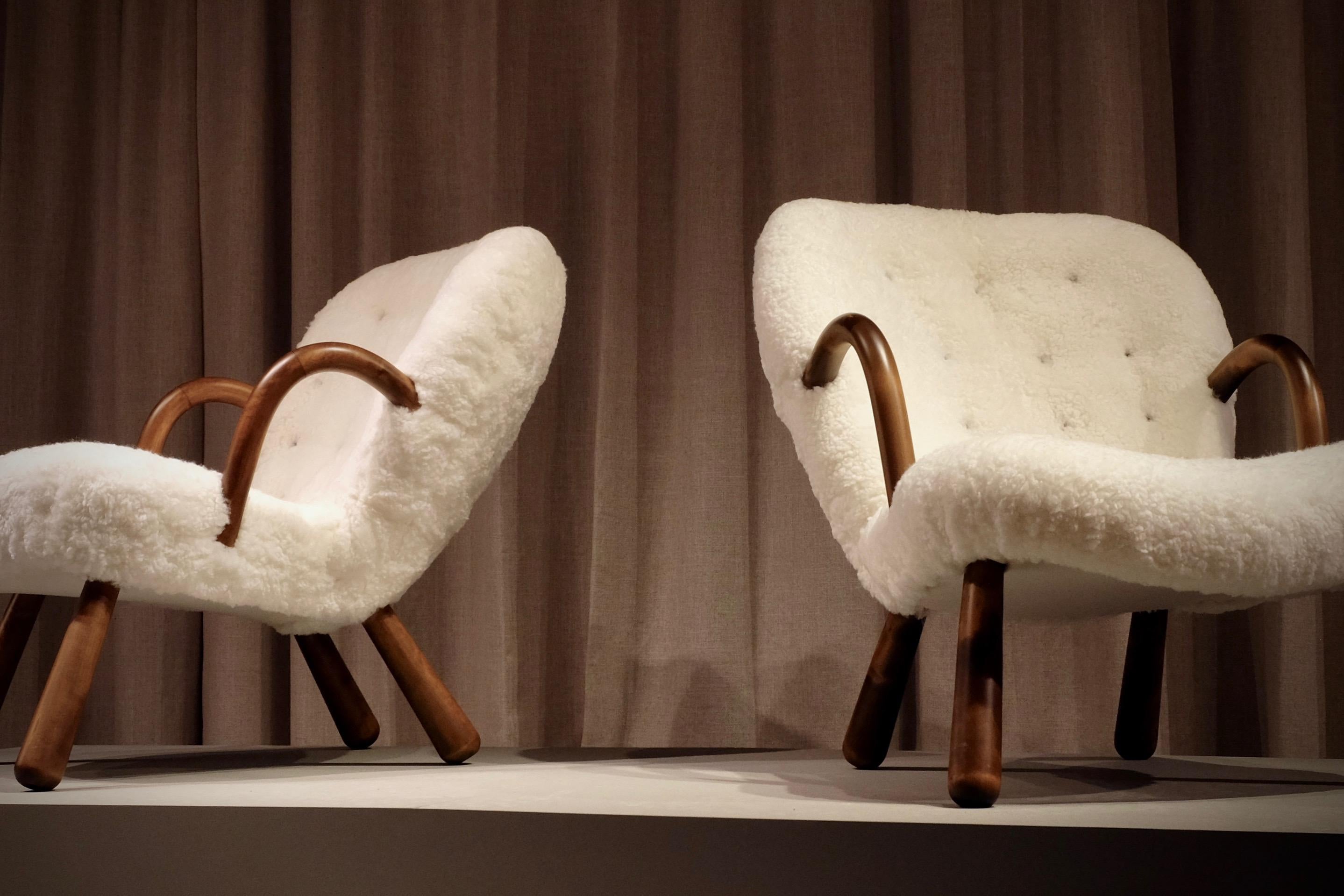 Philip Arctander clam chairs by Nordisk Stål & Møbel Central in Denmark, 1940s.
Completely restored. Excellent condition.