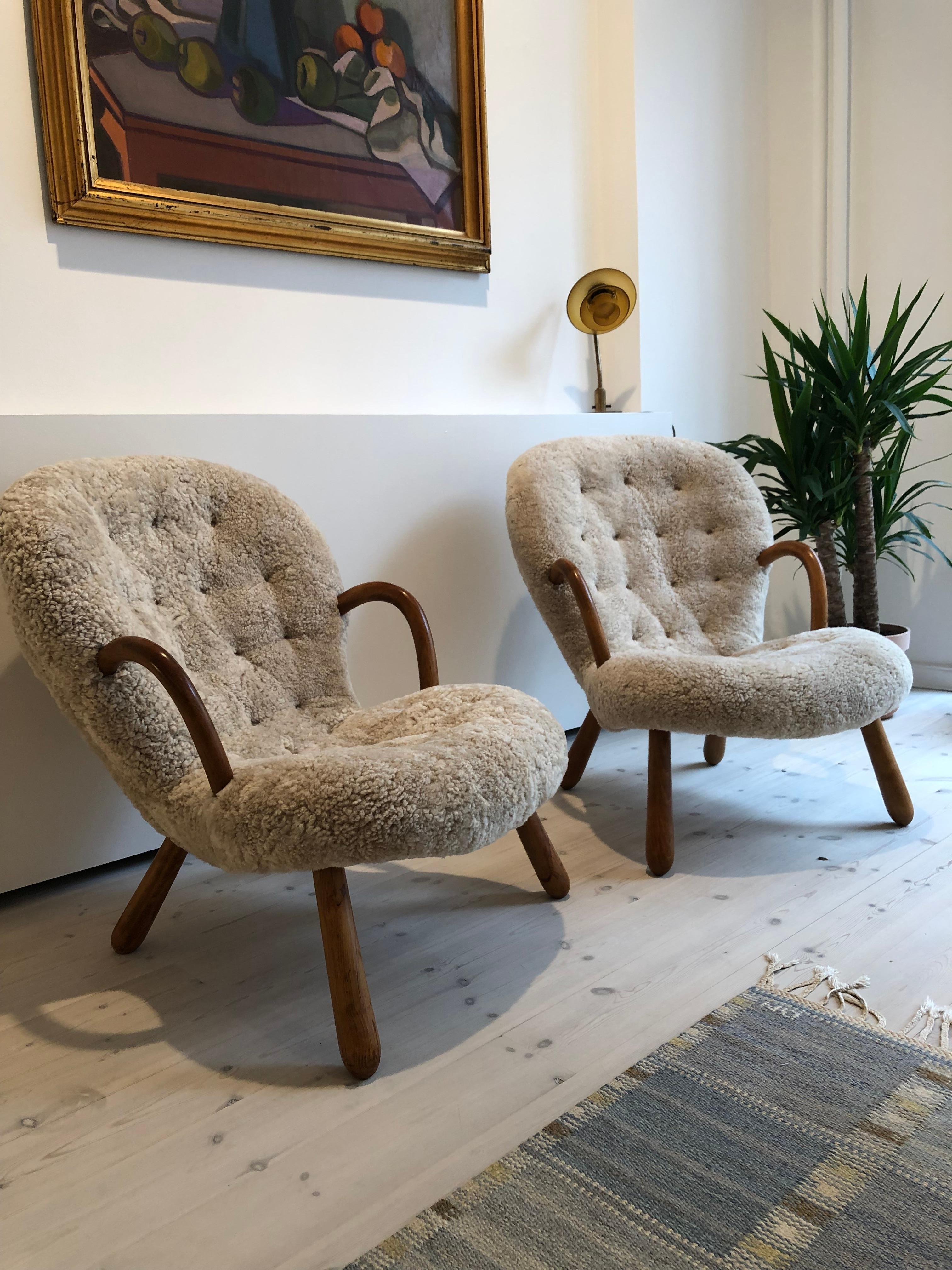 Philip Arctander Pair of 'Clam' Easy Chairs in Beige Sheepskin, 1944 6