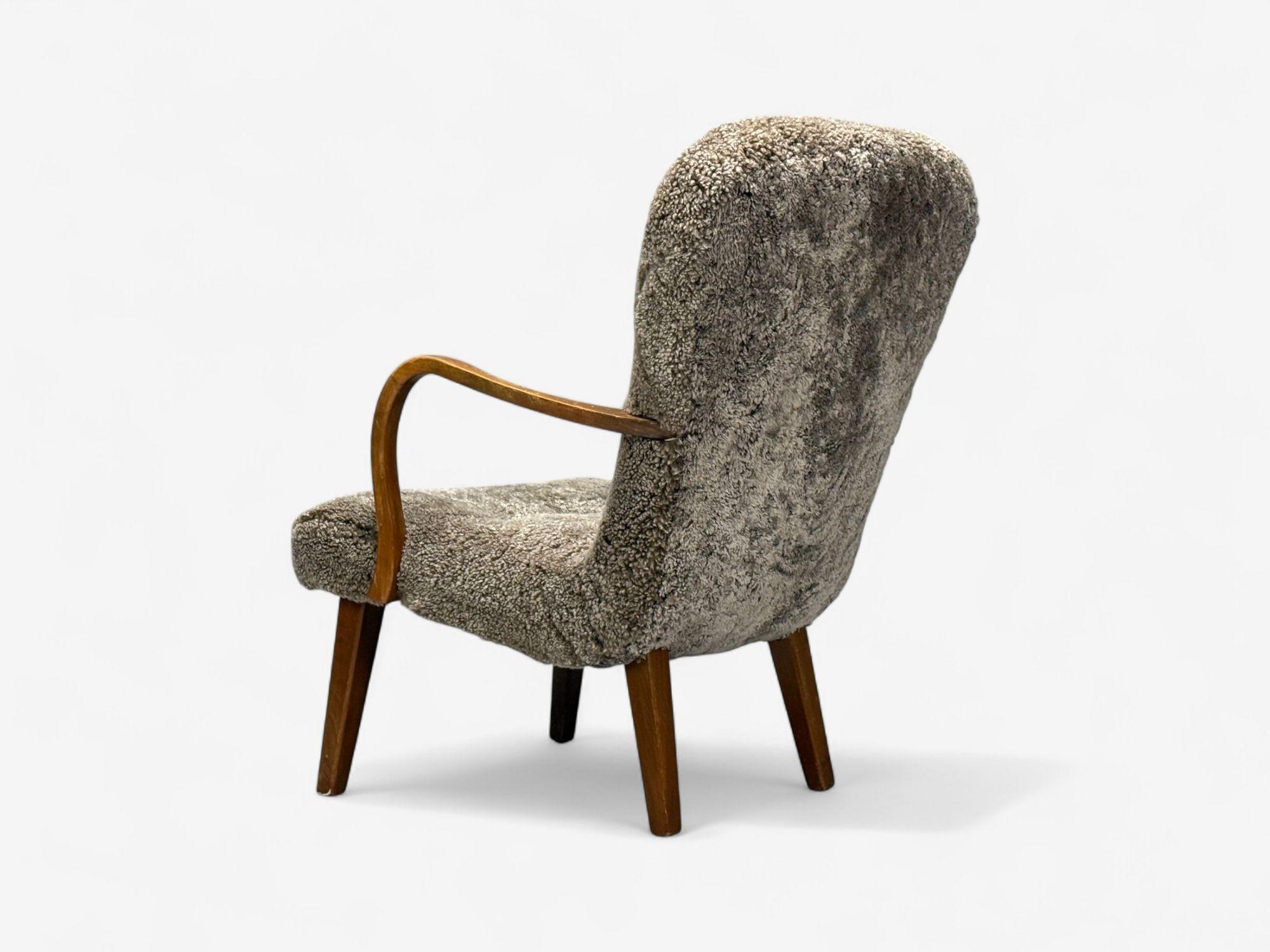 Philip Arctander Style, Shearling, Beech, Lounge Chair, Denmark, 1960s For Sale 3
