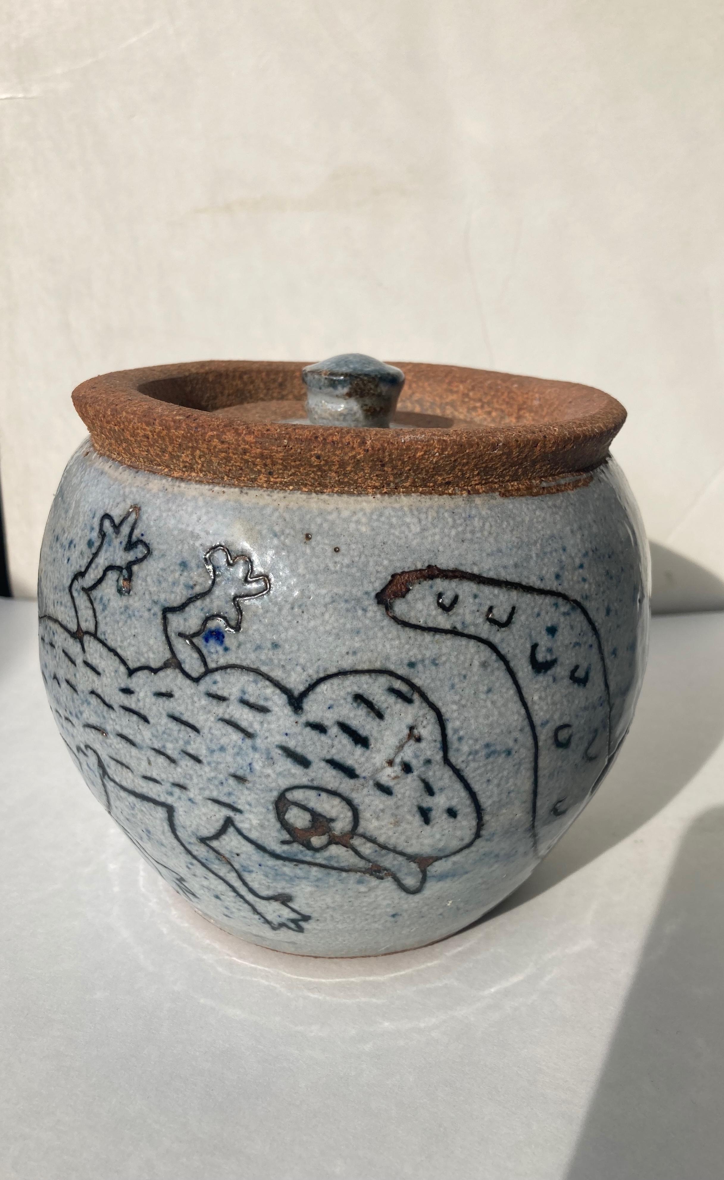 Philip Cornelius Keramik / Keramik  Gefäß mit Deckel, dekoriert und signiert (Handgefertigt) im Angebot