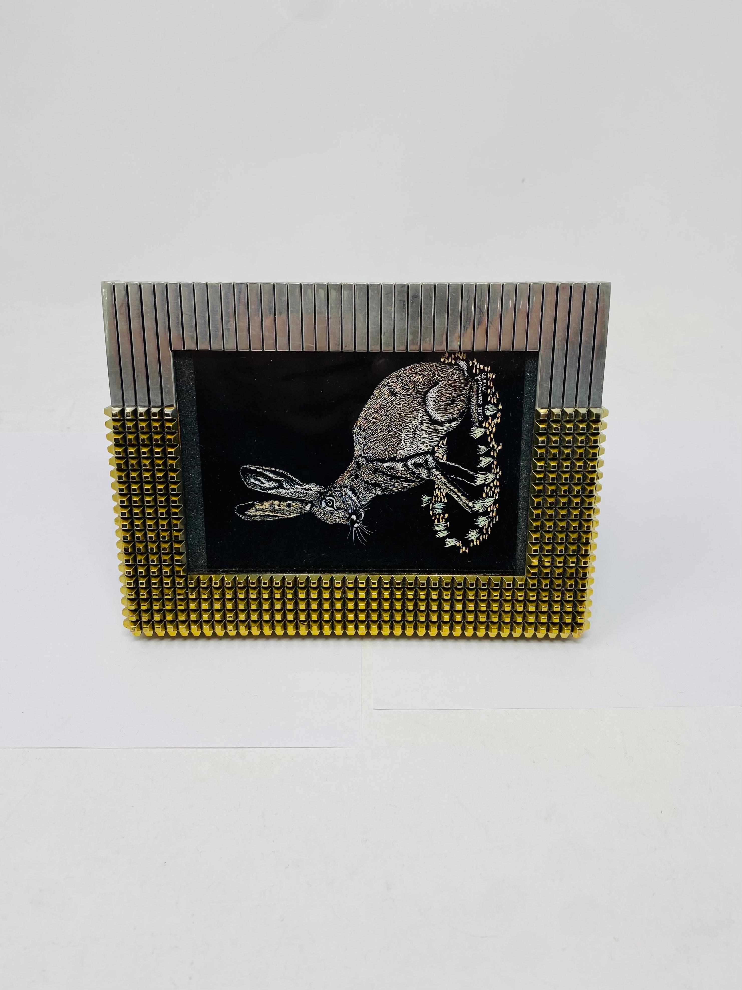 Marco de fotos de metal dorado y plateado con tachuelas de Philip Crangi y Neiman Marcus Siglo XXI y contemporáneo en venta