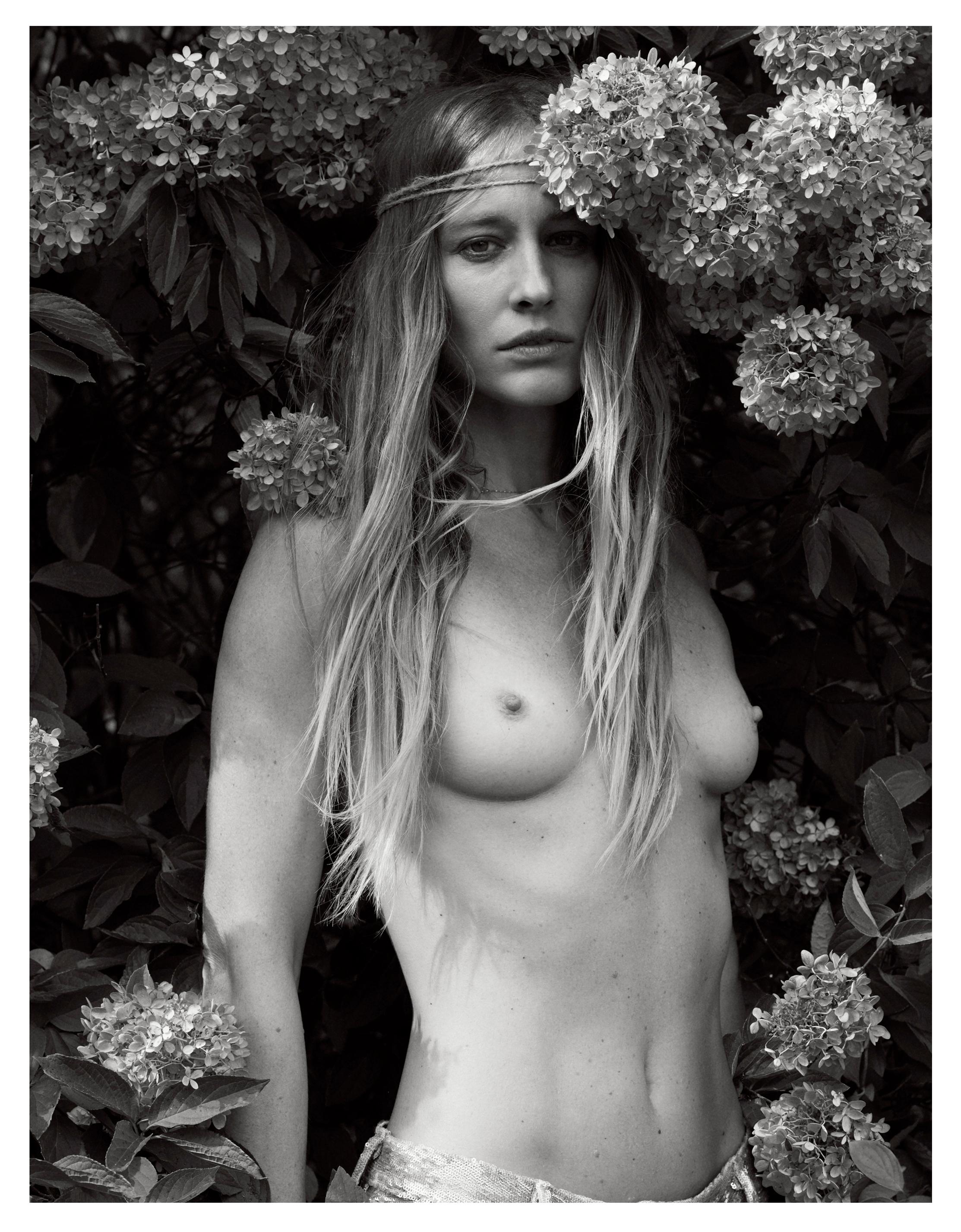 Philip GAY Nude Photograph - NATASA VOJNOVIC FUR US OF AMERICA MAGAZINE, 2016