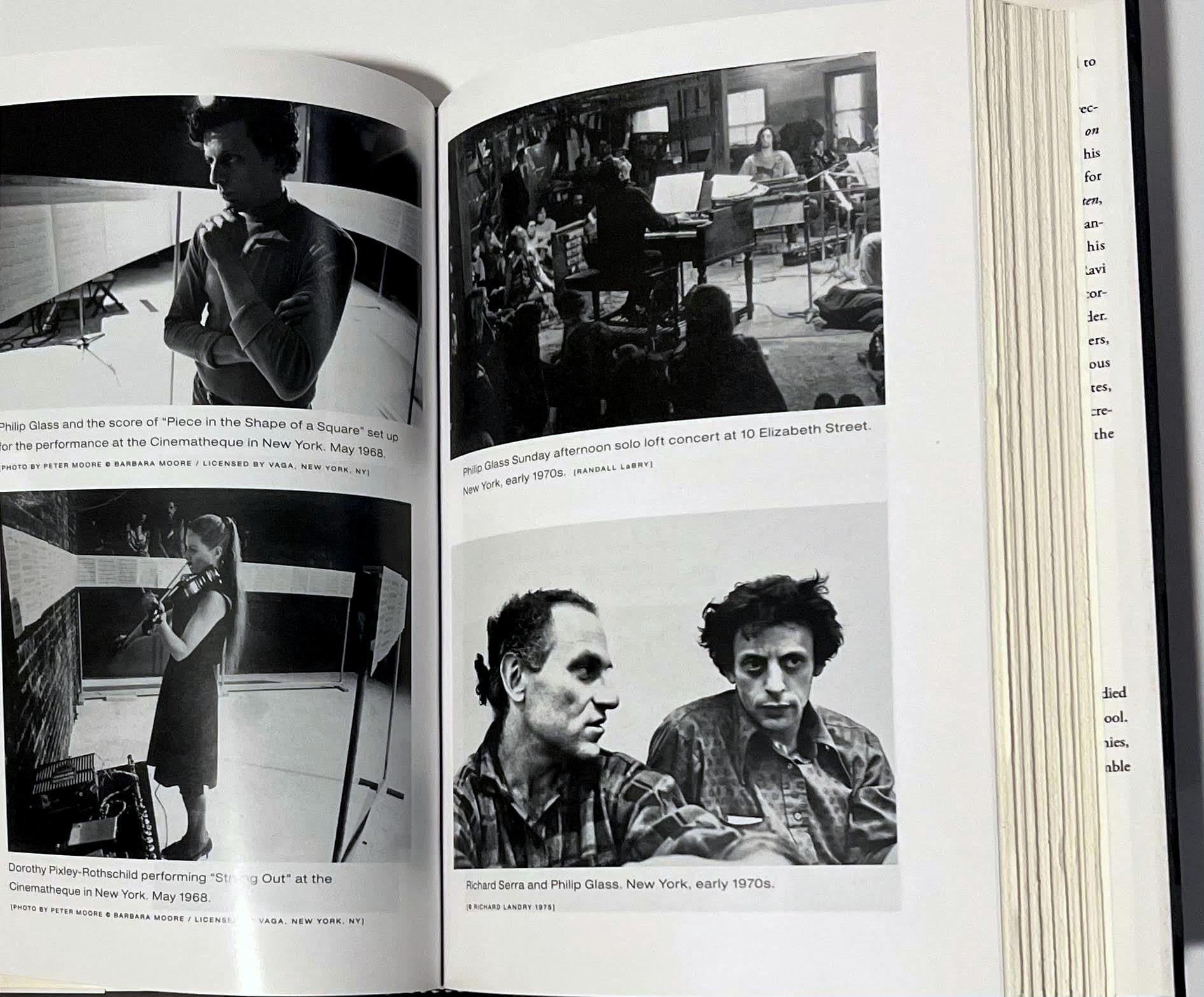Monographe : Philip Glass Words without Music (livre signé à la main par Philip Glass) en vente 2