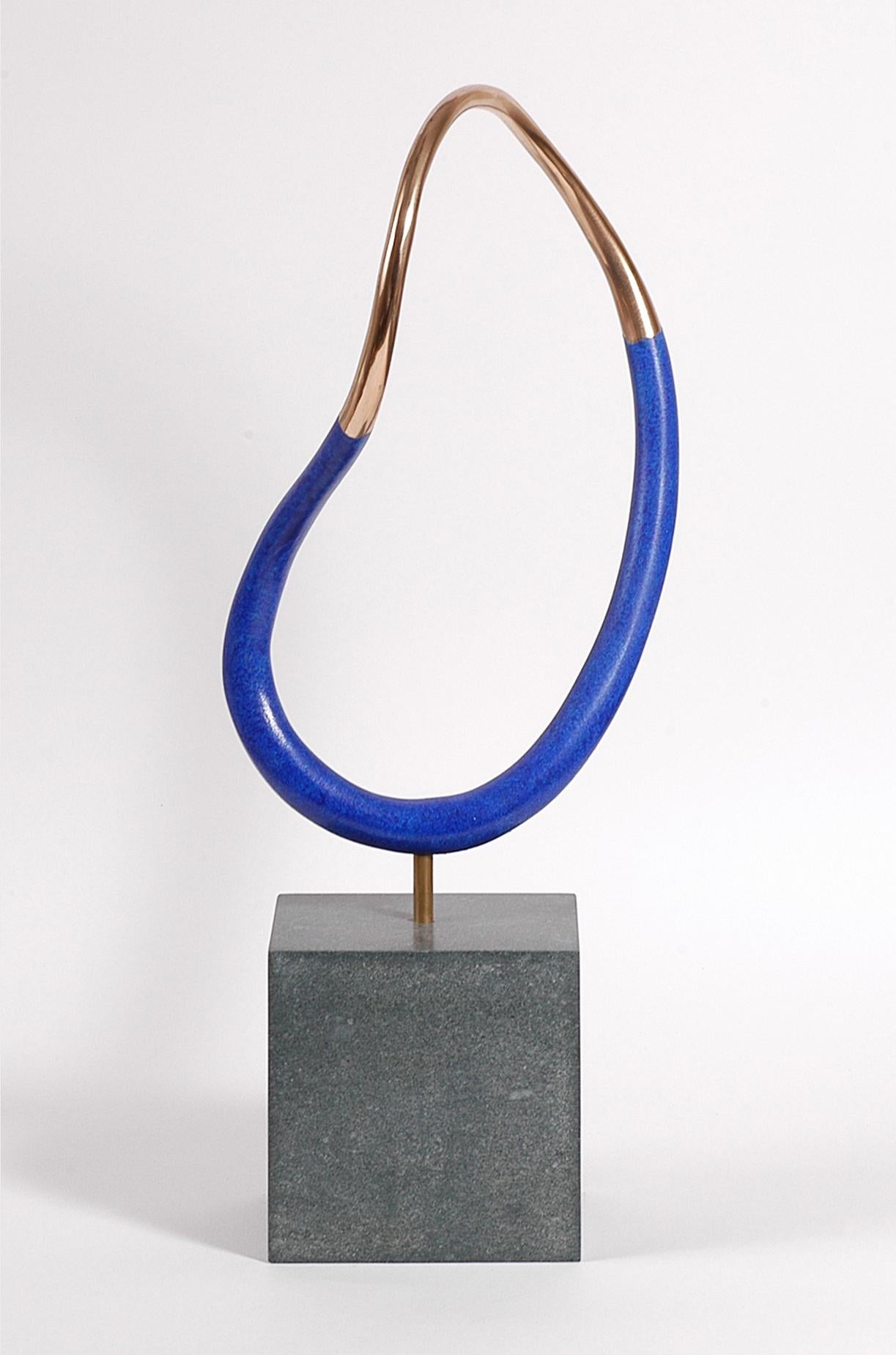 Acanto VI - Gold Abstract Sculpture by Philip Hearsey