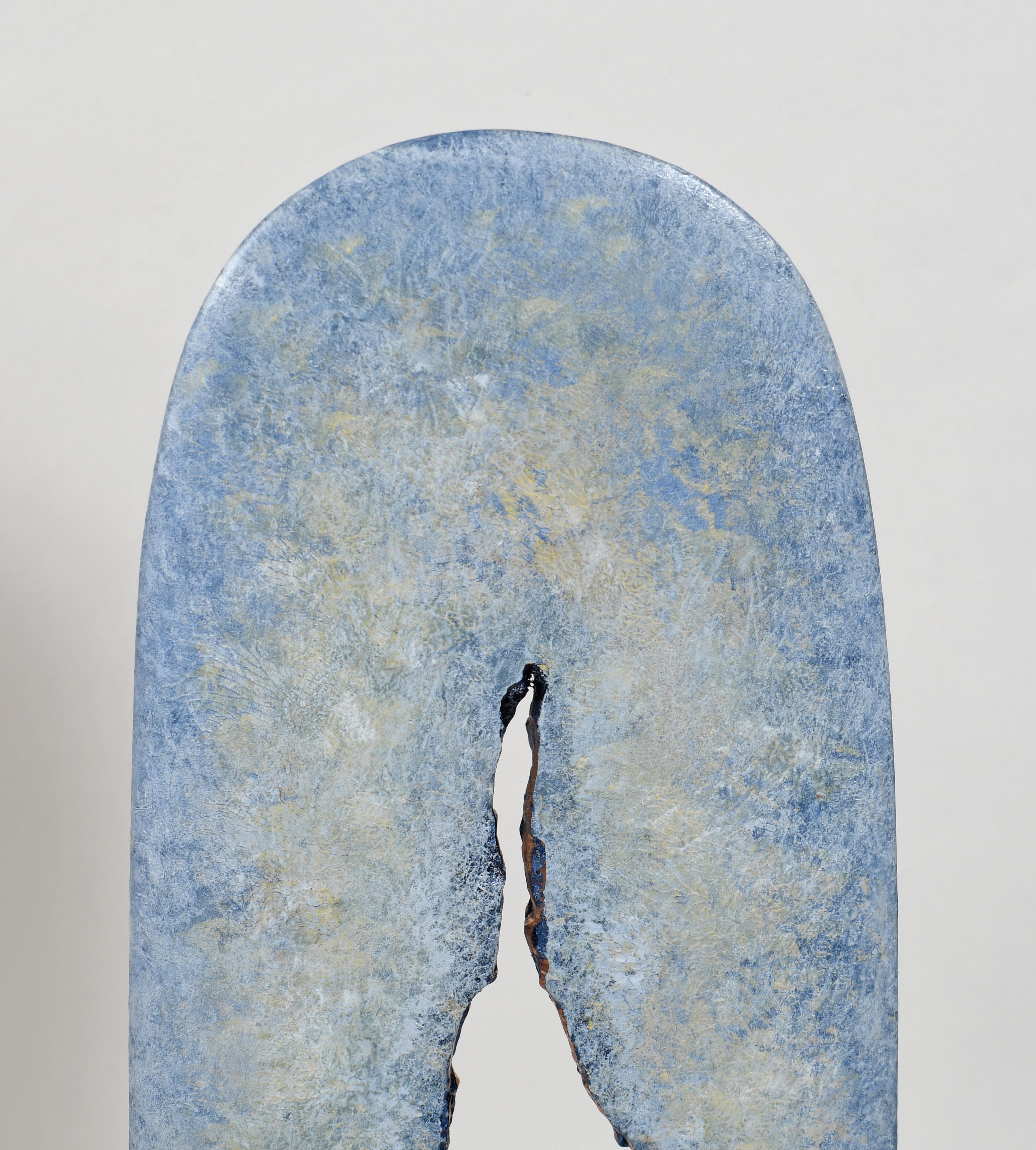 Escultura contemporánea británica de Philip Hearsey - Ancient Witness en venta 1