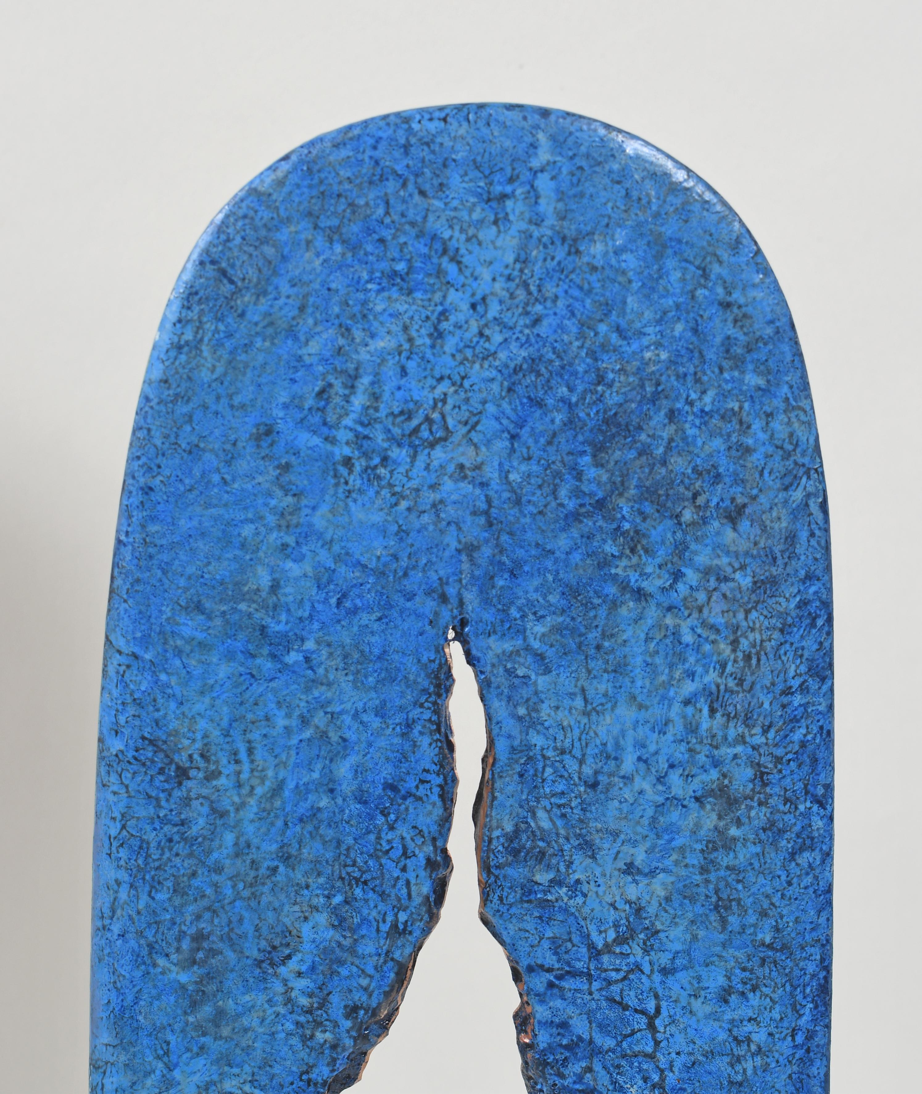 Escultura contemporánea británica de Philip Hearsey - Ancient Witness en venta 2