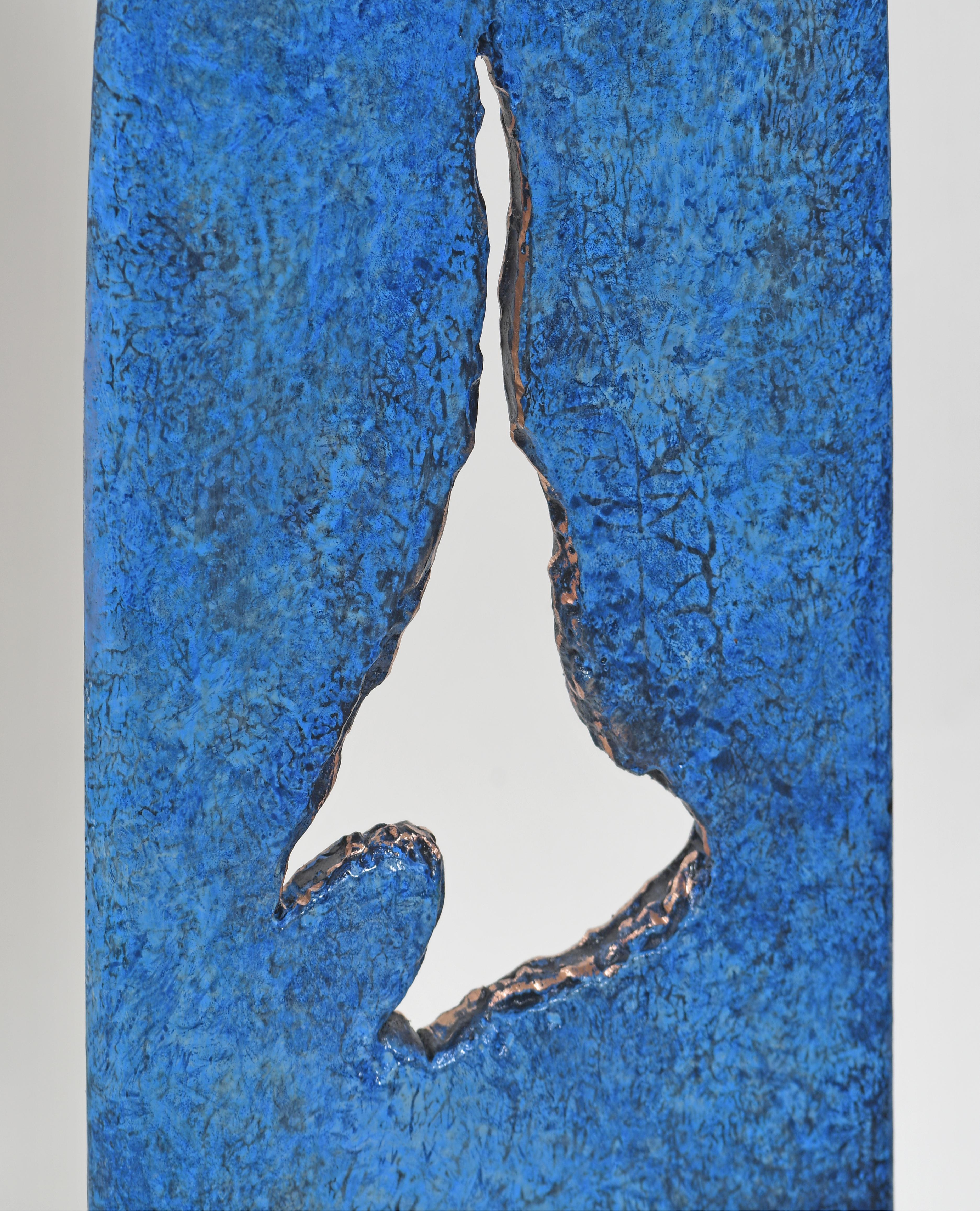 Escultura contemporánea británica de Philip Hearsey - Ancient Witness en venta 7