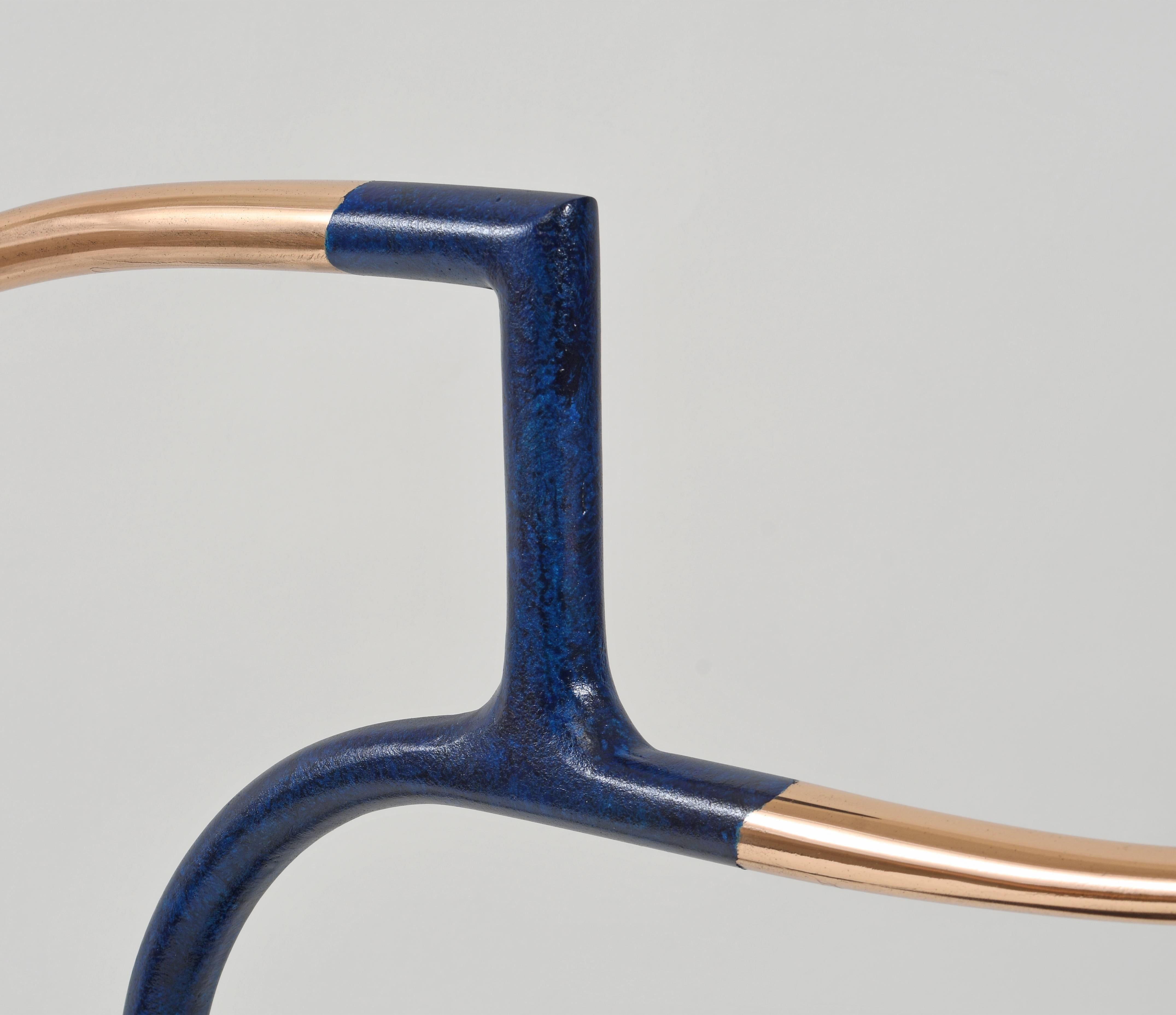 Britische zeitgenössische Bildhauerei von Philip Hearsey - The Lines Between im Angebot 3