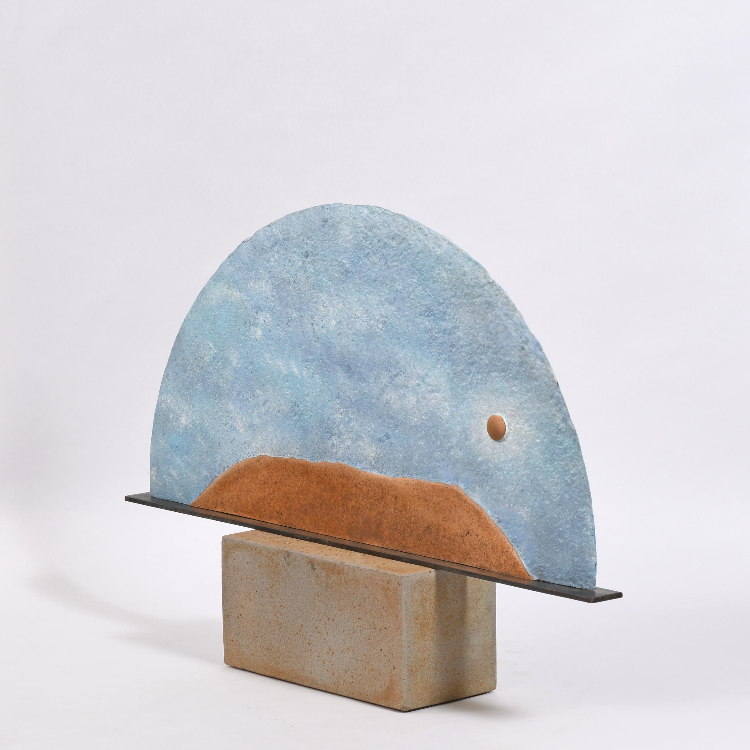 Britische zeitgenössische Skulptur von Philip Hearsey - The Sun Hardly Rises im Angebot 3