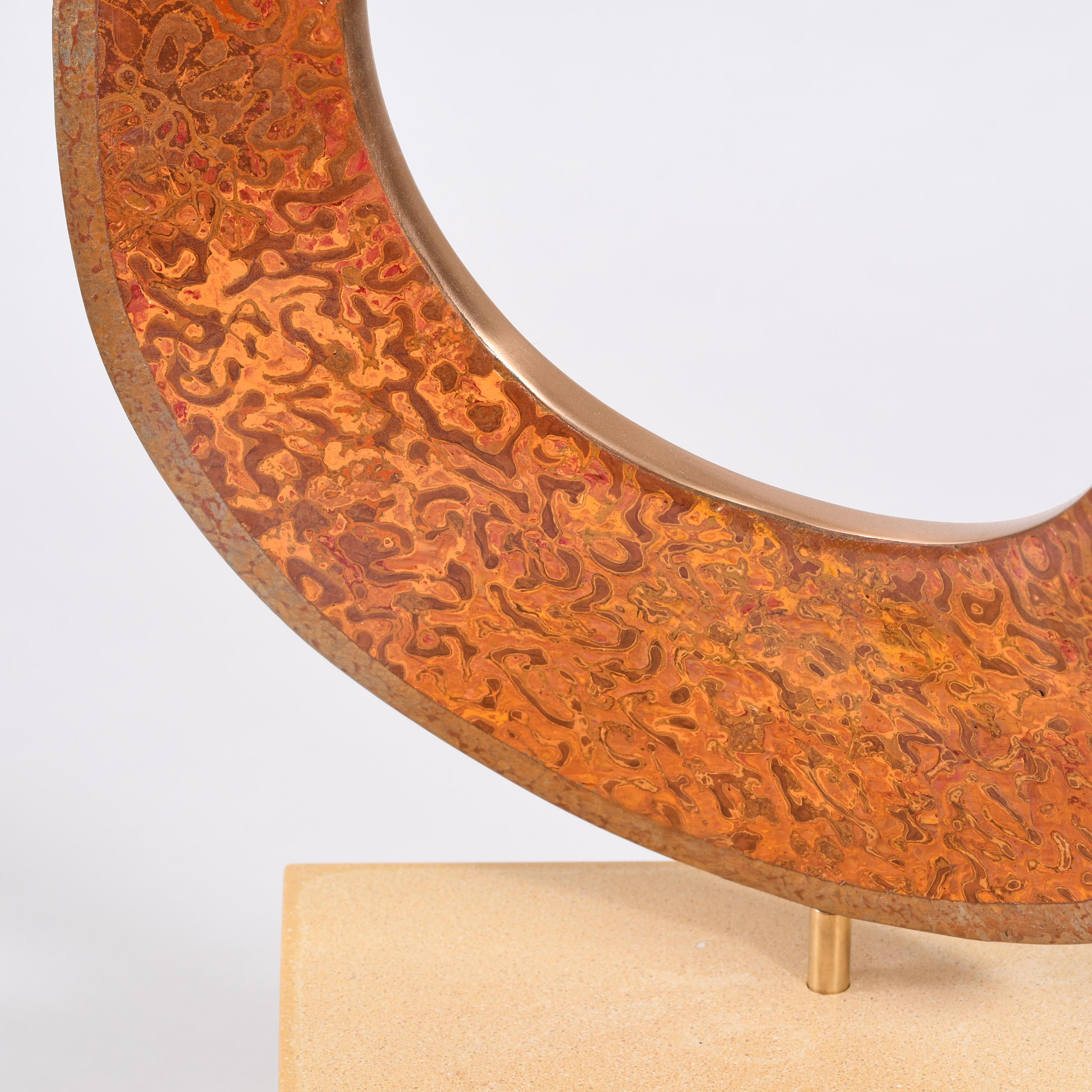 Escultura contemporánea británica de Philip Hearsey - Warp en venta 2