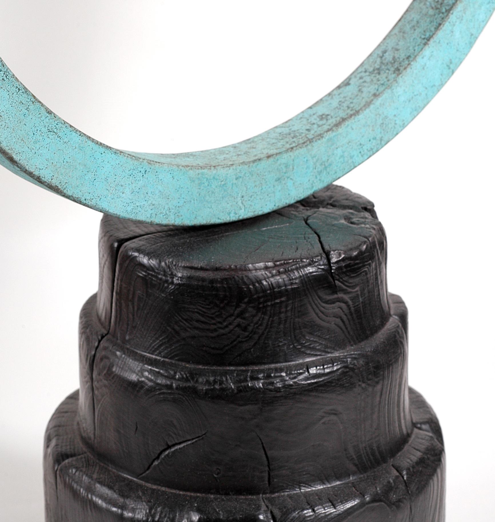 Scultura contemporanea britannica di Phiip Hearsey - Seconda possibilità - Abstract Sculpture Oro di Philip Hearsey