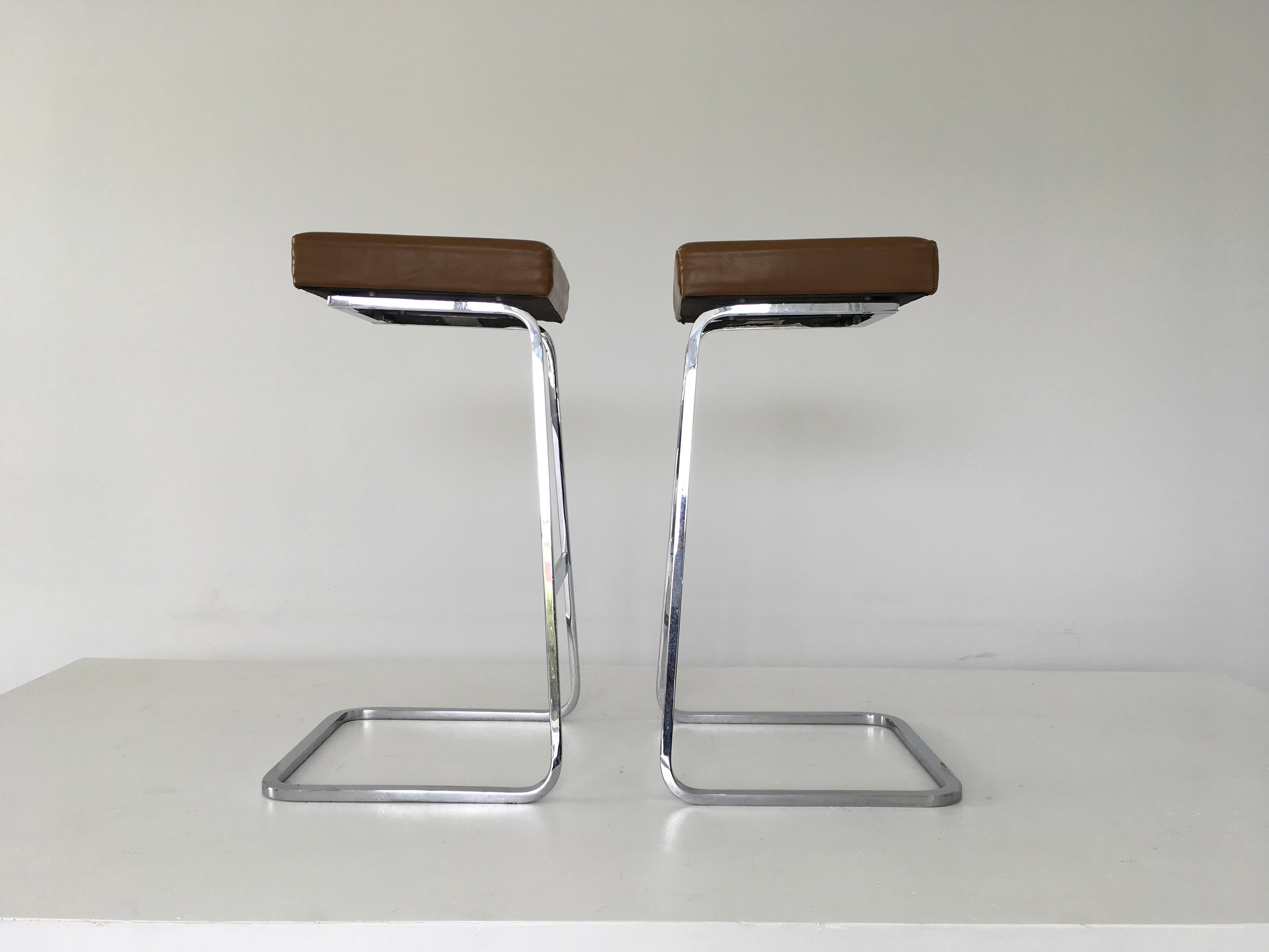 bar stools nyc