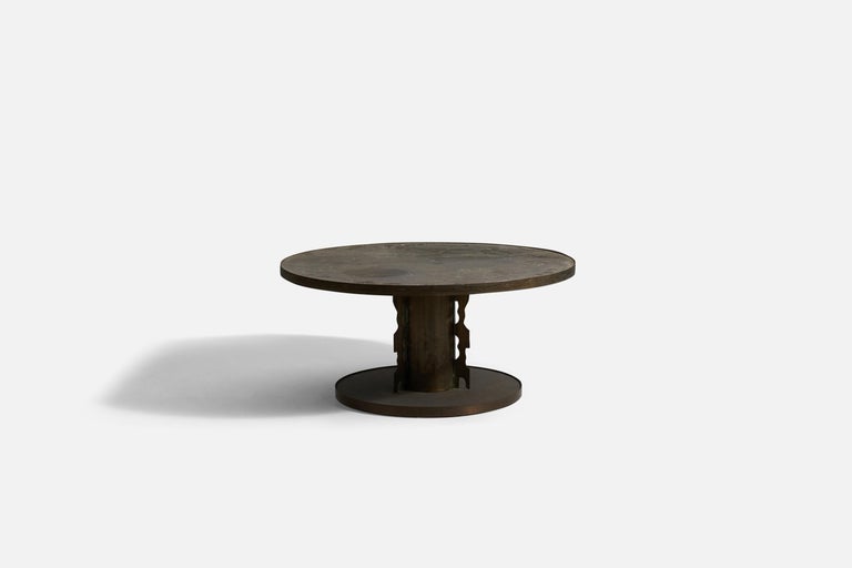 A rare round coffee table or cocktail table by Philip & Kelvin LaVerne, New York, United States, 1960s. 

Produced in acid-etched and patinated bronze and pewter over wood. Labeled and signed.

 