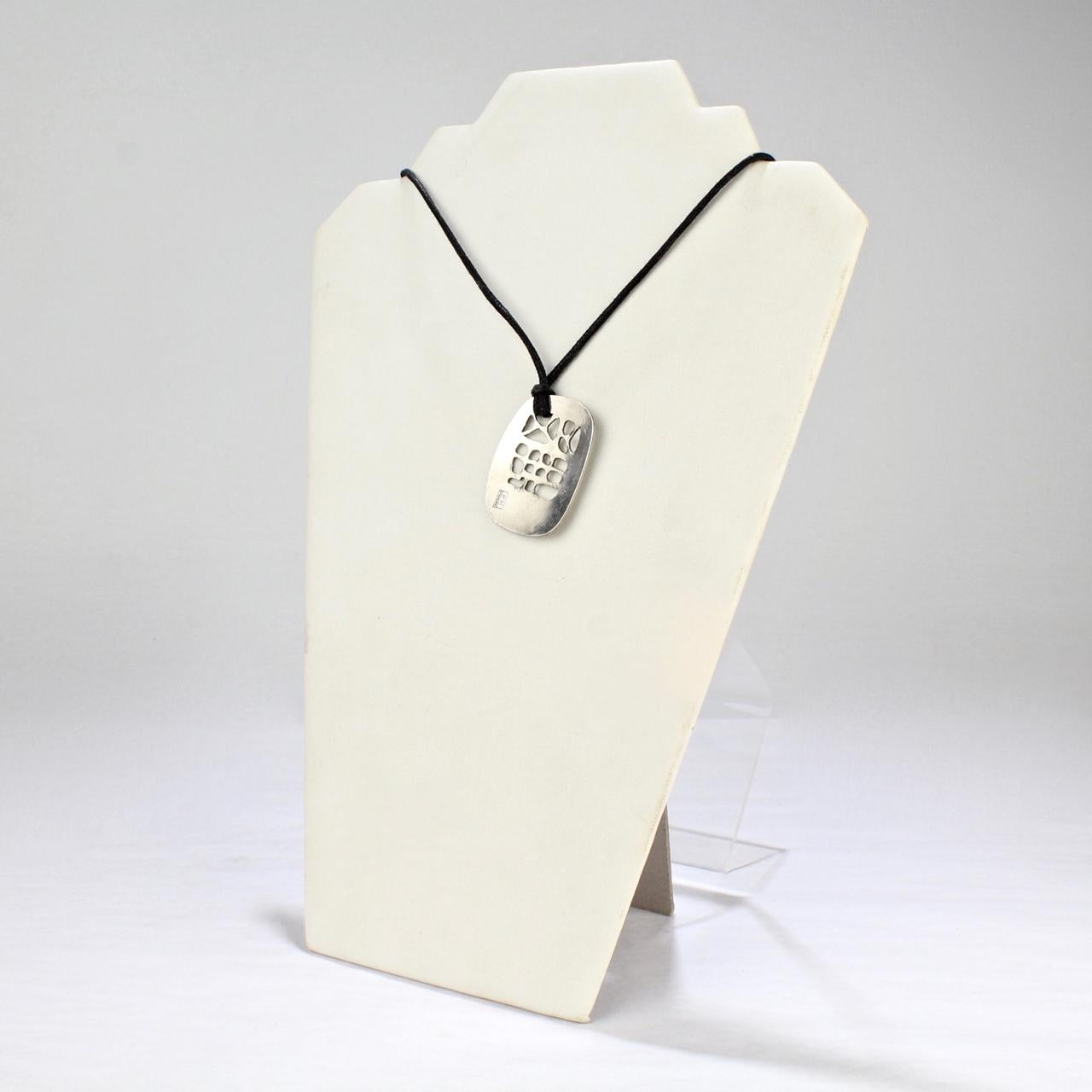 Philip Morton Mid-Century Modern Sterling Silver Modernist Pendant Necklace In Good Condition In Philadelphia, PA