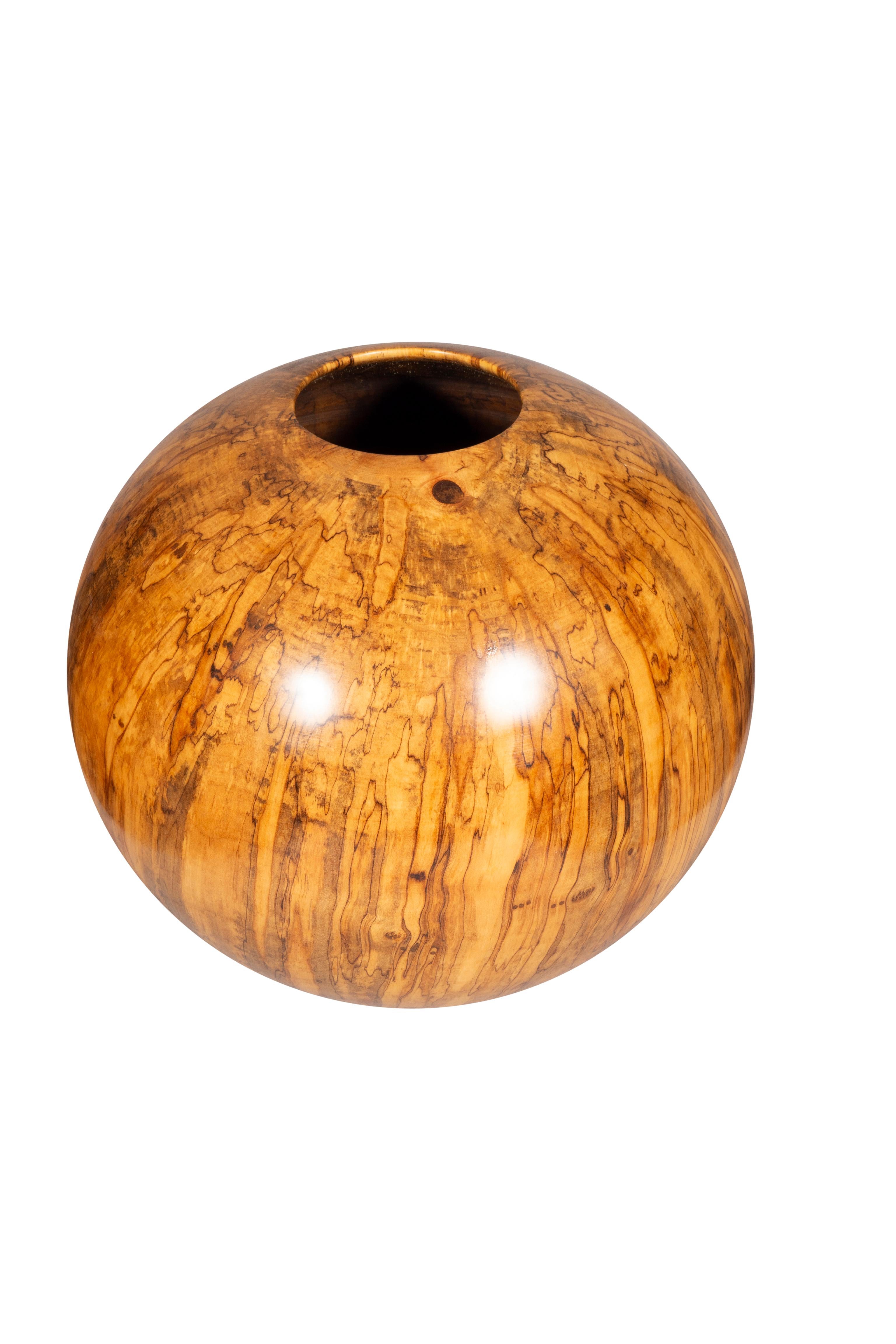 Philip Moulthrop Spalted Silver Maple Vase In Good Condition For Sale In Essex, MA