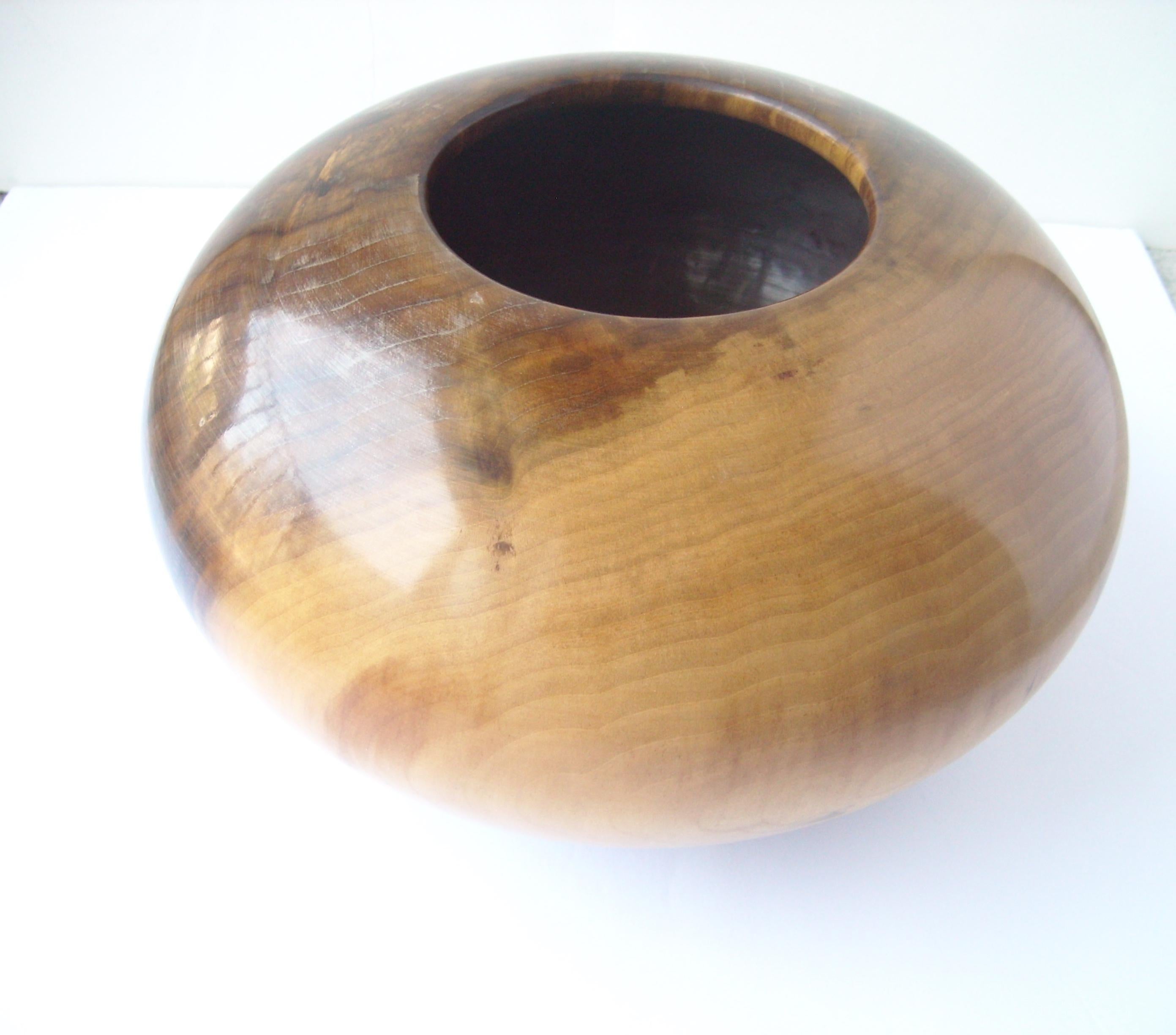 Post-Modern Philip Moulthrop, Museum Quality Tulipwood Vessel, Vase, Bowl, 5890, Signed